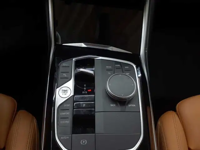 BMW 3 Series view 7