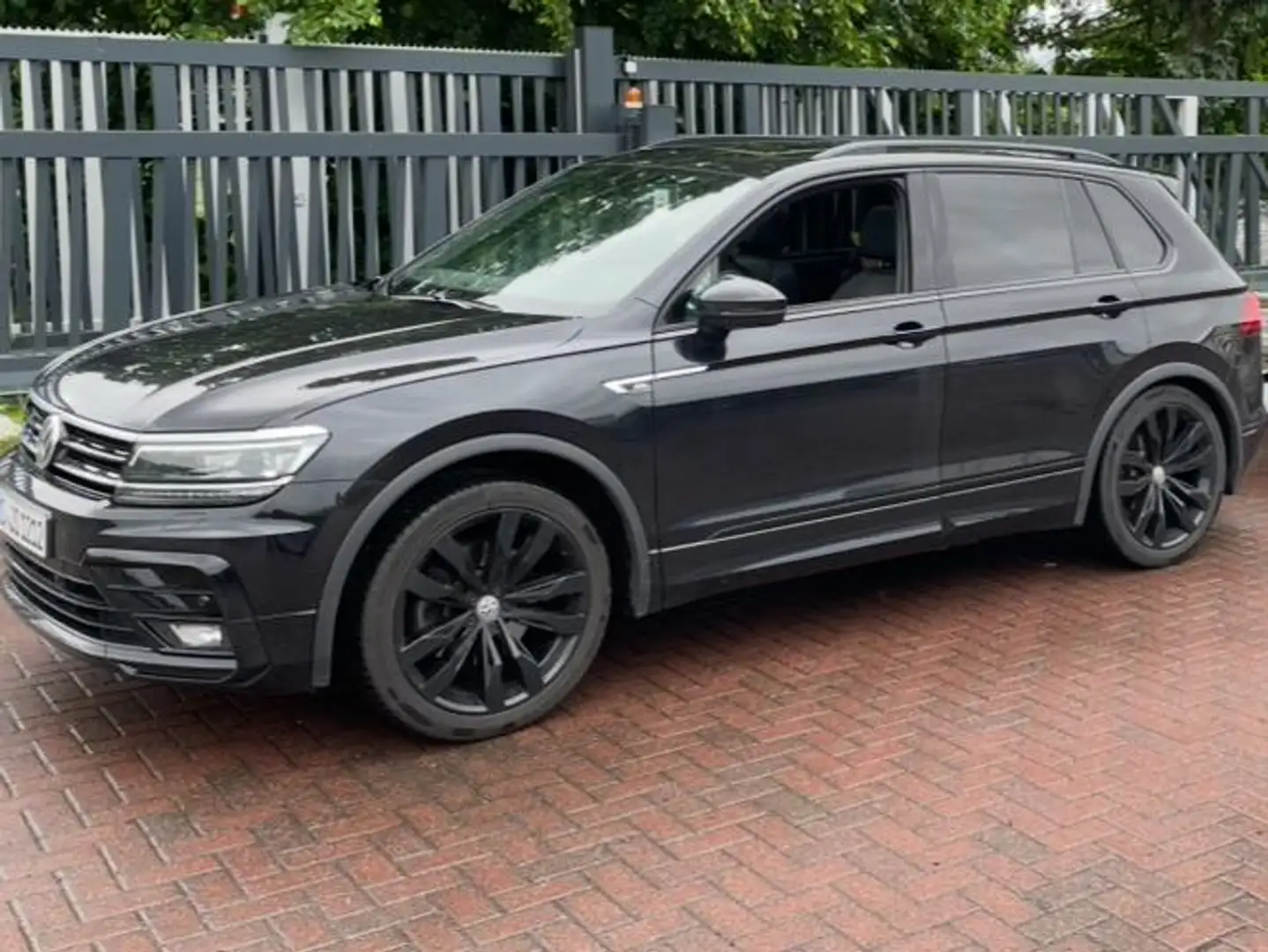 Volkswagen Tiguan Tiguan 2.0 TDI SCR 4Motion DSG Highline Schwarz - 1