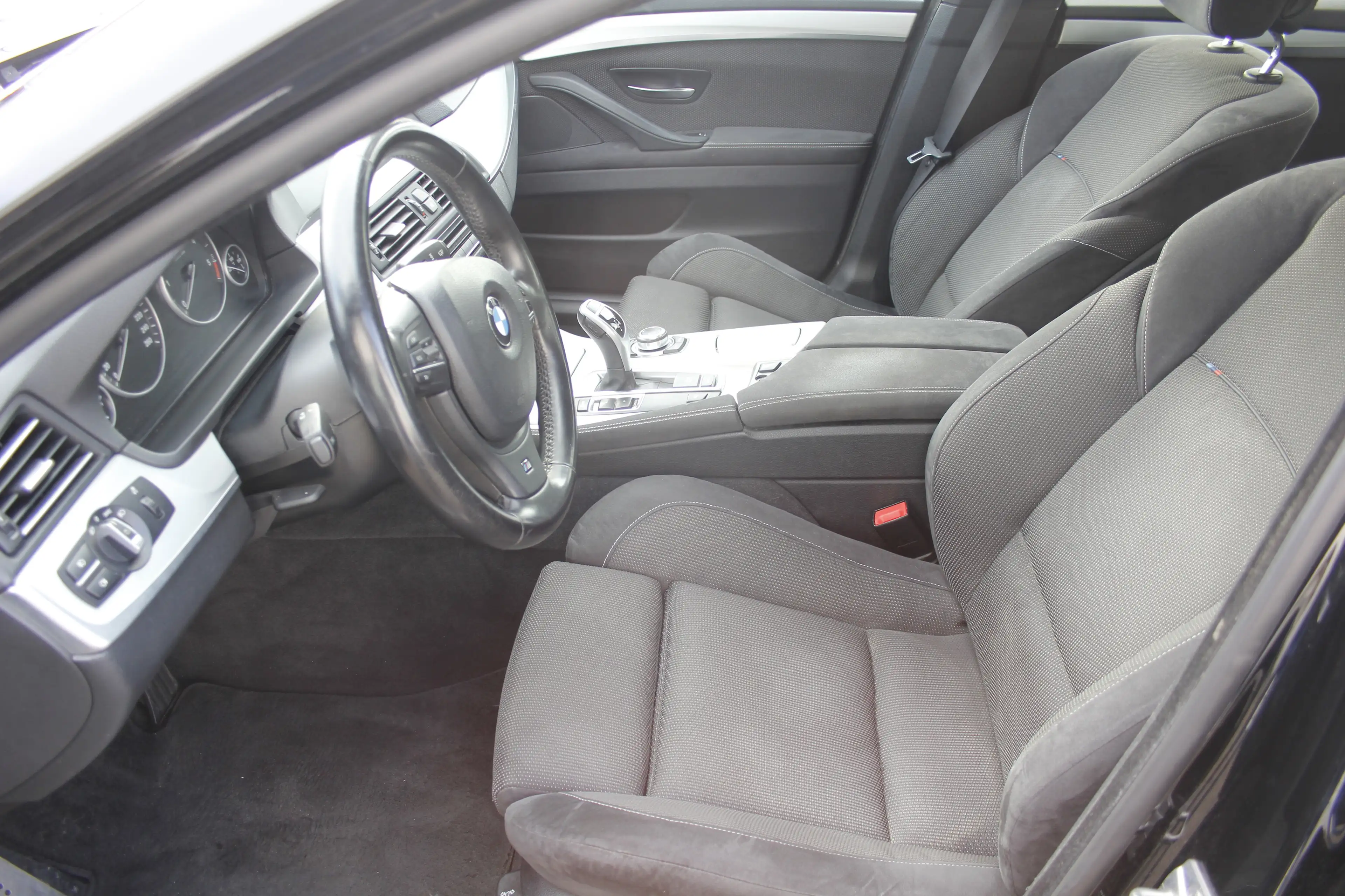 BMW 535 535 d M-Paket Auto Navi Xenon — photo 10