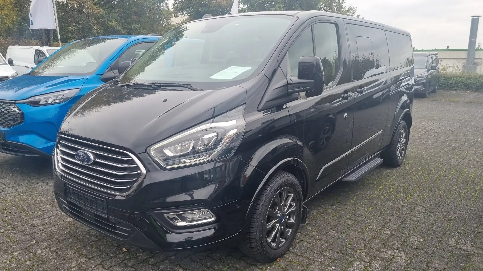 Ford Tourneo Custom Titanium X 320 L2 Negro - 1