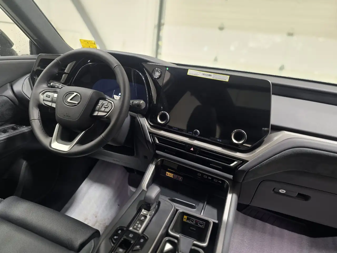 Lexus TX снимка Lexus TX