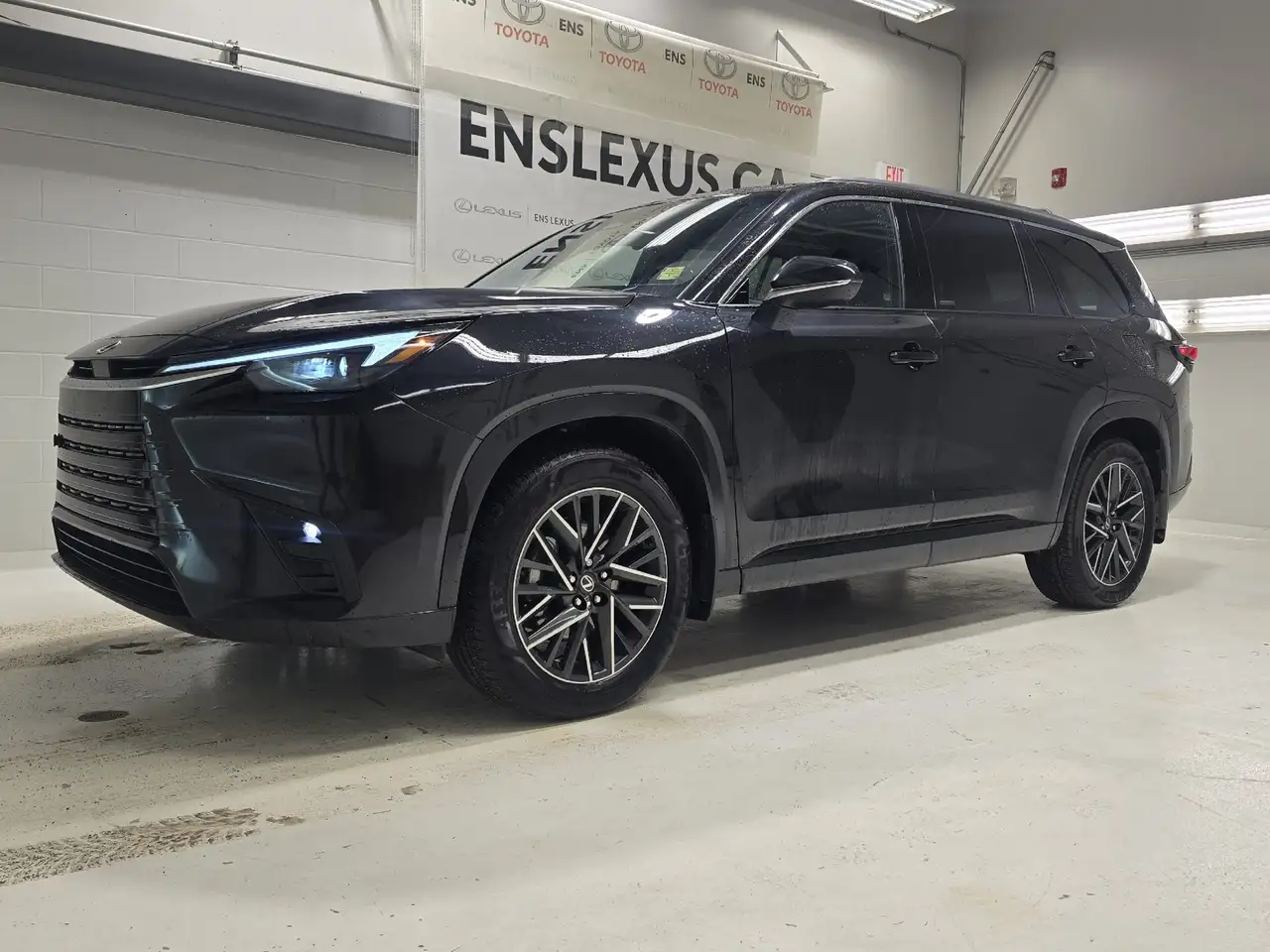 Lexus TX снимка Lexus TX