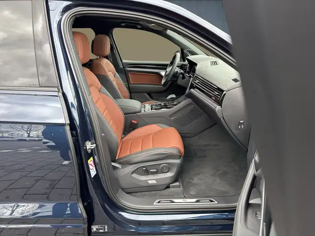 Volkswagen Touareg view 15