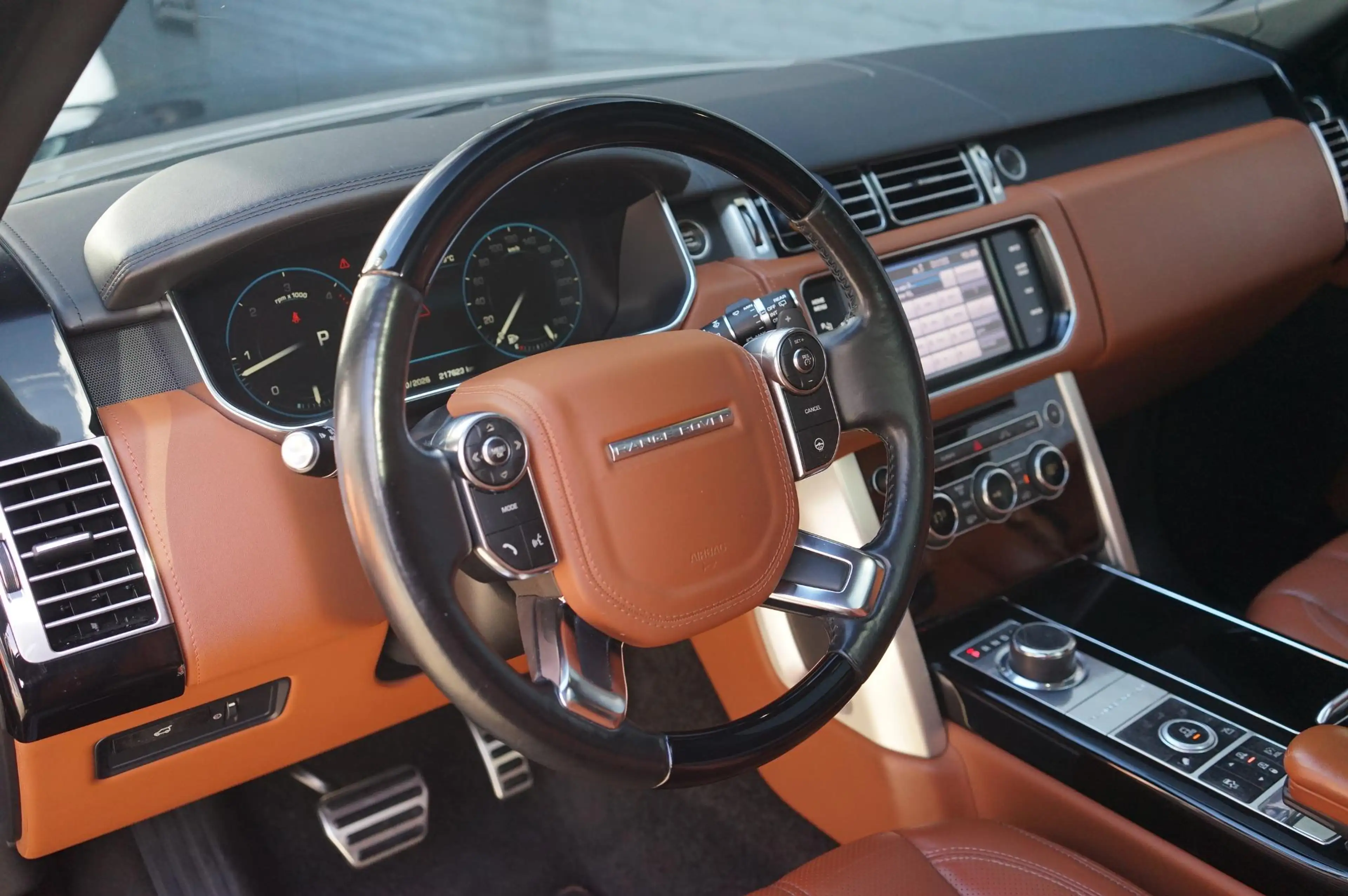 Land Rover Range Rover 4.4 SDV8 Autobiography VOL-217dkm — photo 2