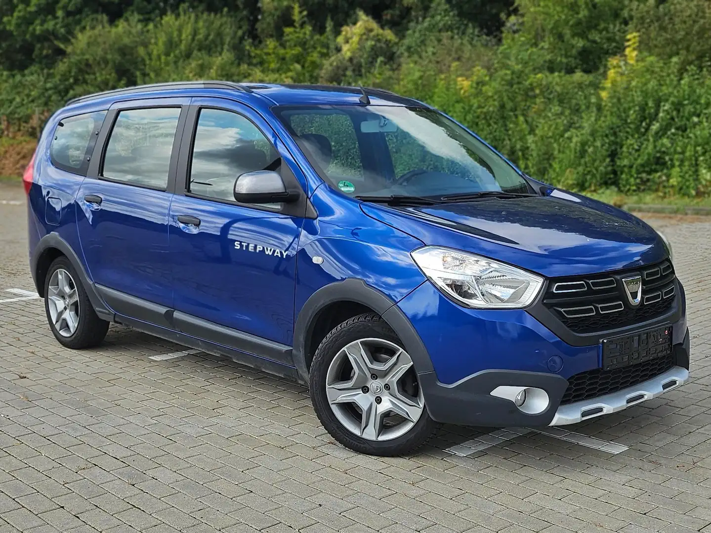 Dacia Lodgy TCe 130 GPF (7-Sitzer) Stepway NAVI KAMERA Albastru - 2