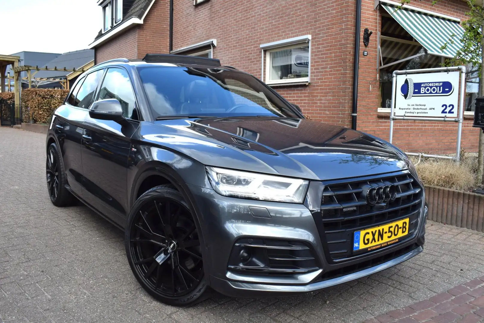 Audi Q5 55 TFSIe quattro S-LINE PANODAK/TREKH/LUCHTVERING/ Grijs - 2