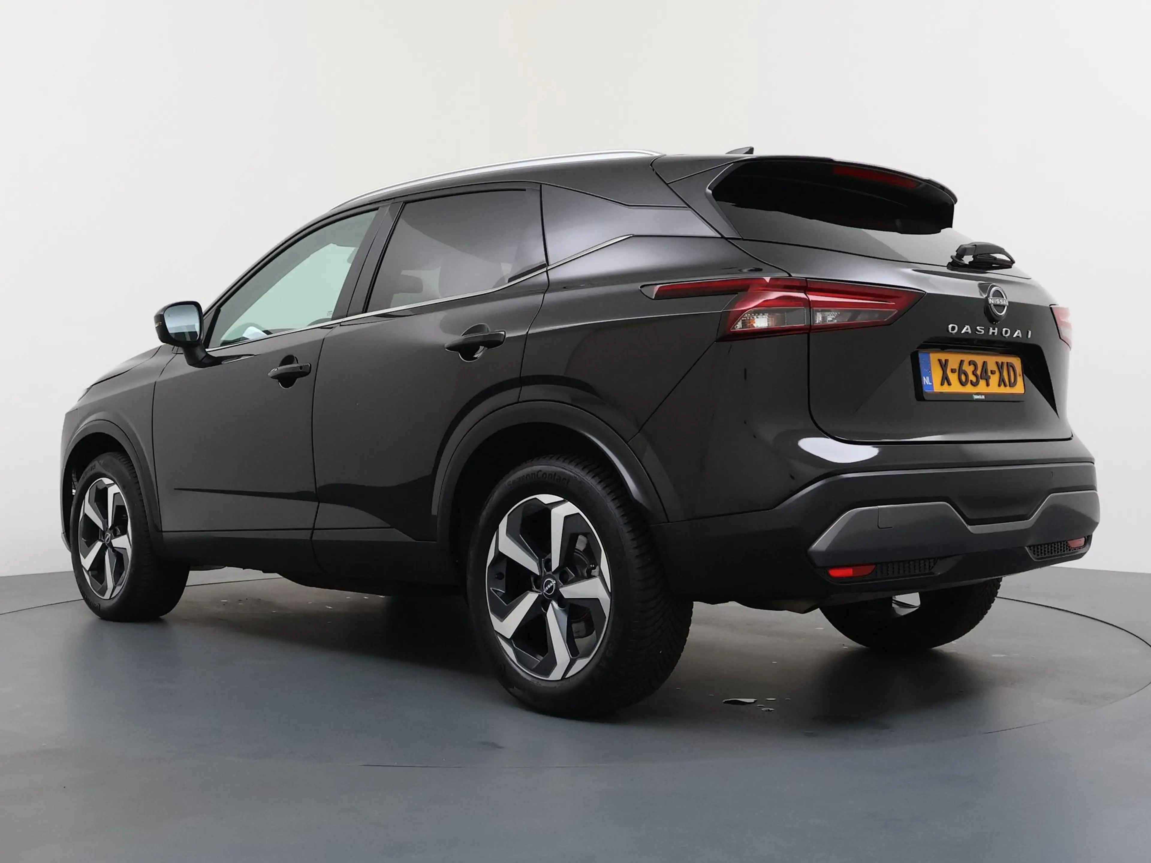 Nissan Qashqai 1.3 MHEV Xtronic N-Connecta | AUTOMAAT | Panoramad — photo 3