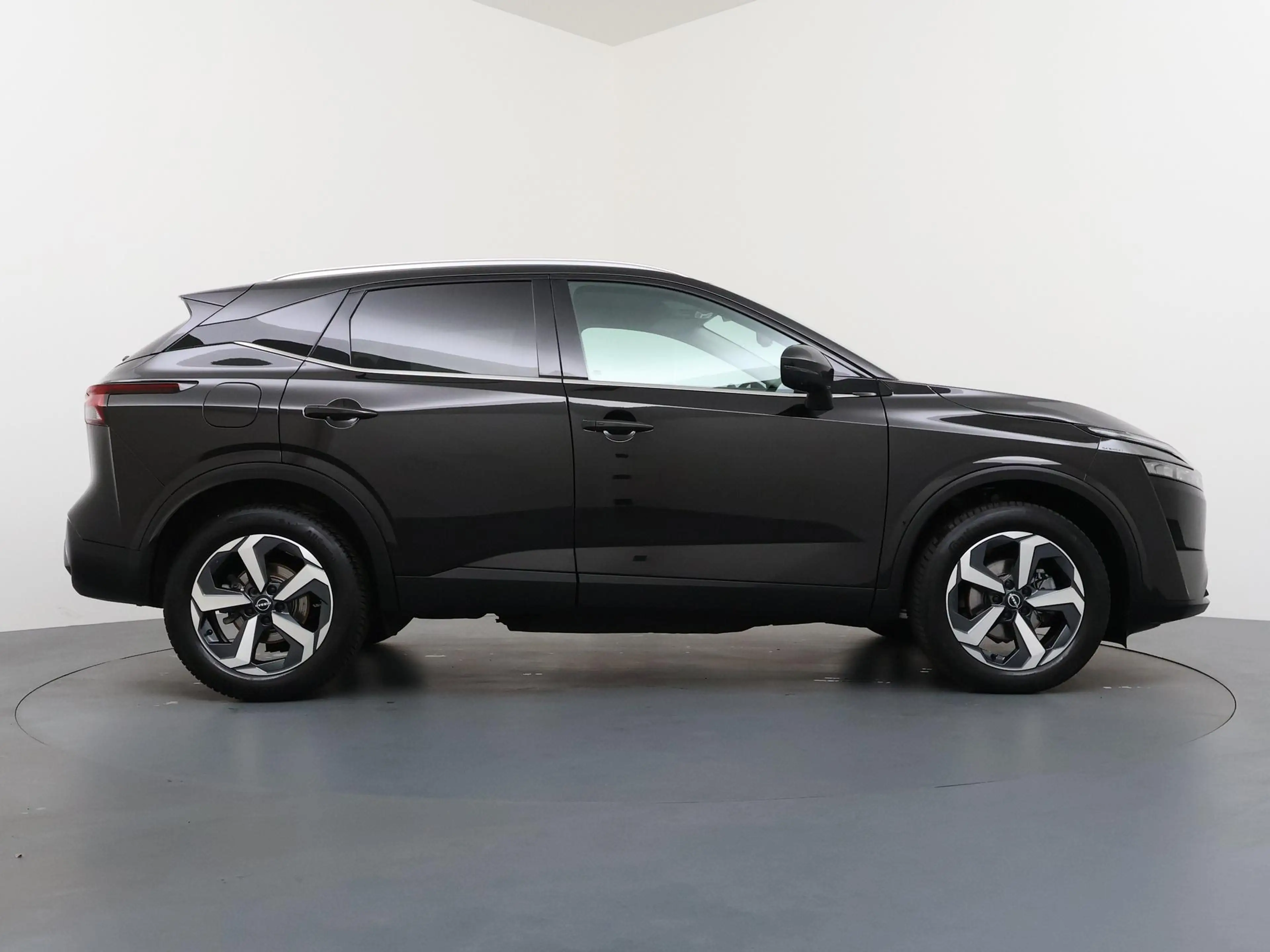 Nissan Qashqai 1.3 MHEV Xtronic N-Connecta | AUTOMAAT | Panoramad — photo 6