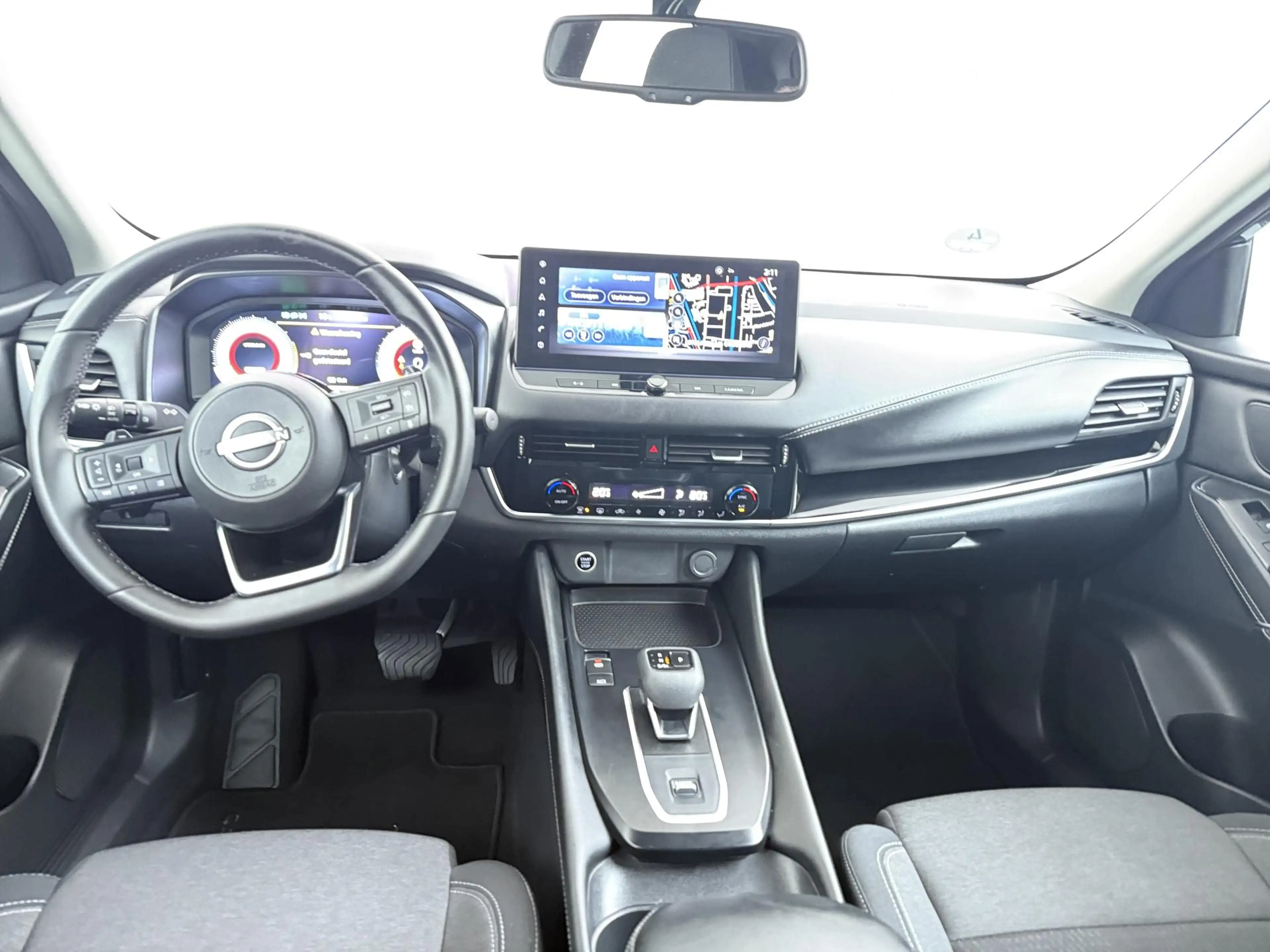 Nissan Qashqai 1.3 MHEV Xtronic N-Connecta | AUTOMAAT | Panoramad — photo 9