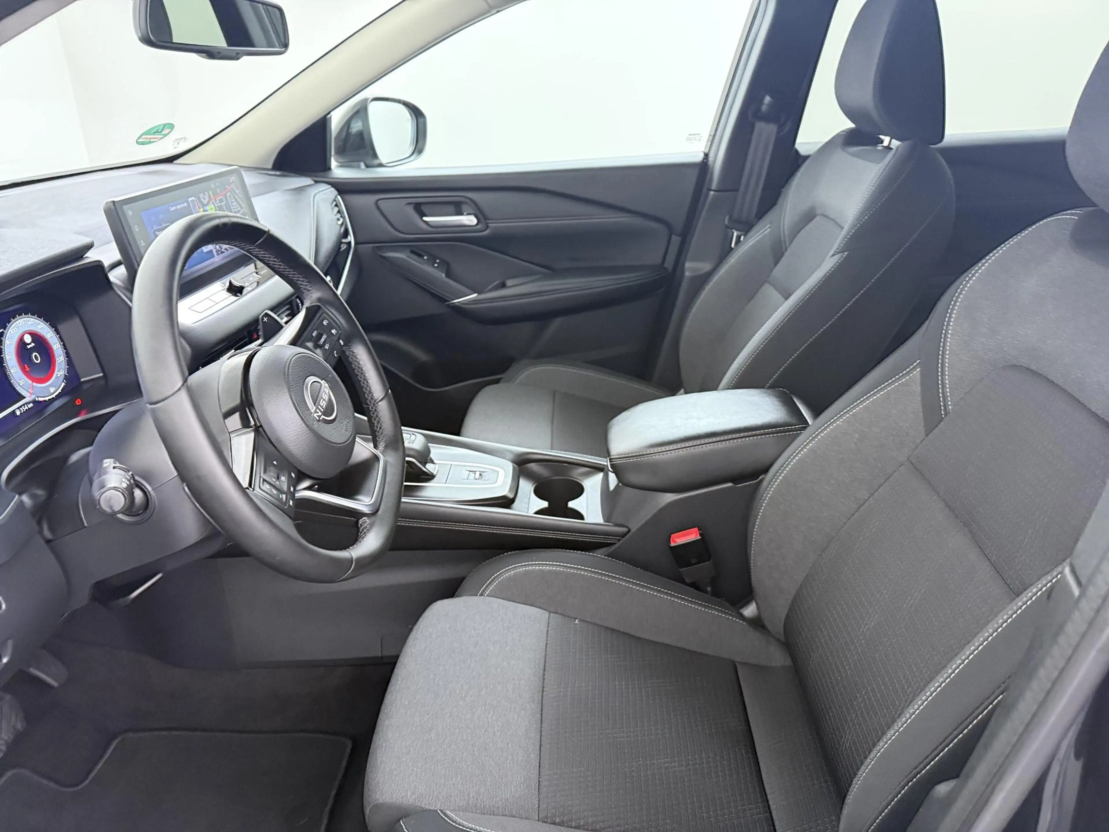 Nissan Qashqai 1.3 MHEV Xtronic N-Connecta | AUTOMAAT | Panoramad — photo 13
