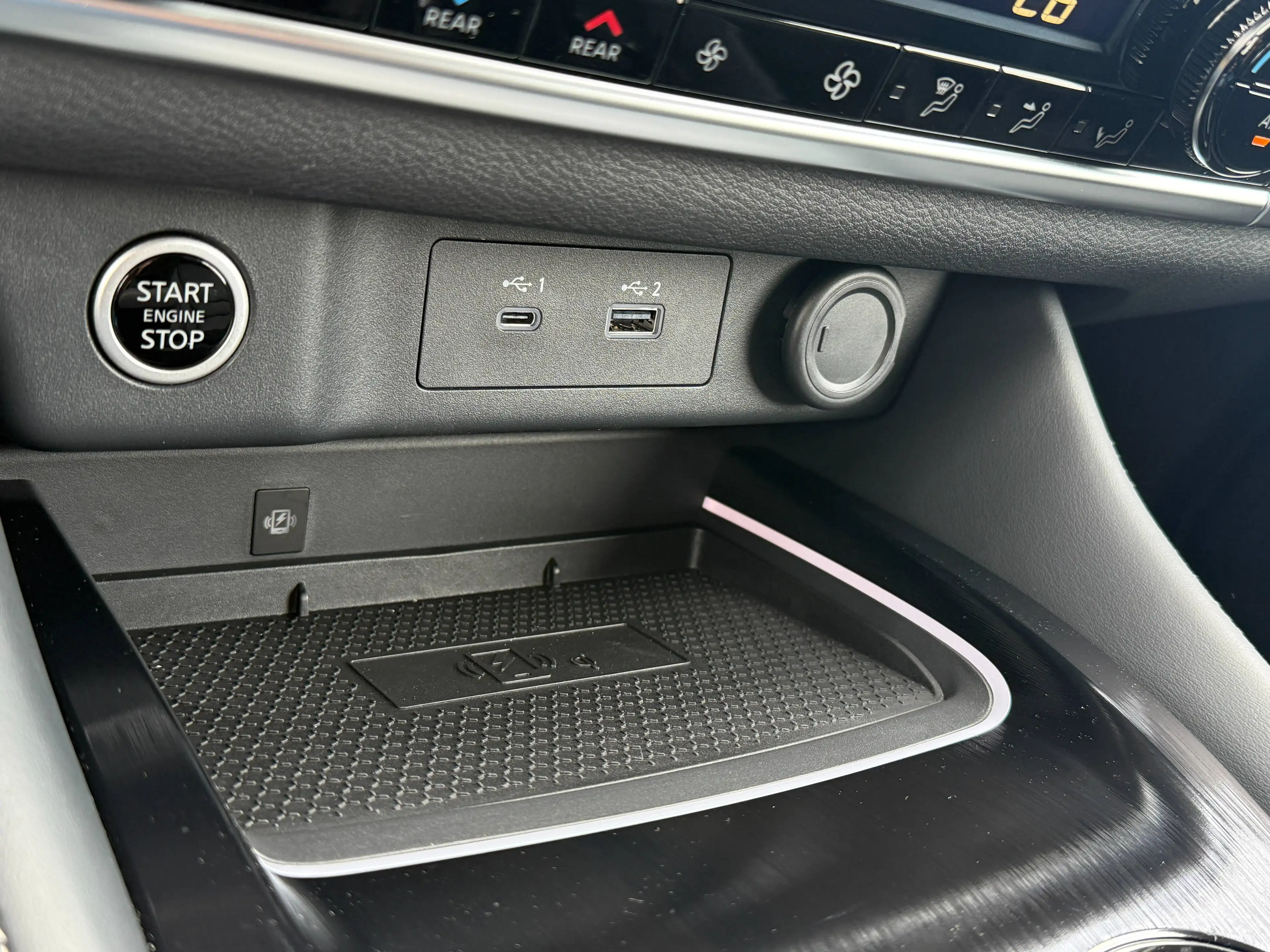 Nissan X-Trail TEKNA / PANO / ZETELVERWARMING / LEDER / 360°CAM / — photo 32