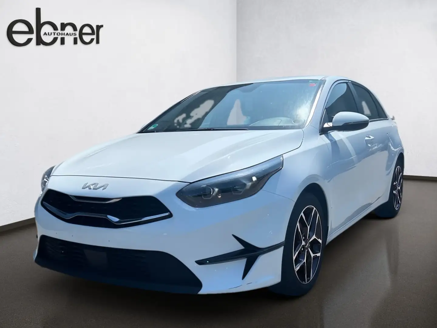 Kia Ceed / cee'd Ceed 1.5 T-GDI Spirit 140PS DCT Navi/Rückfahrkam Weiß - 2