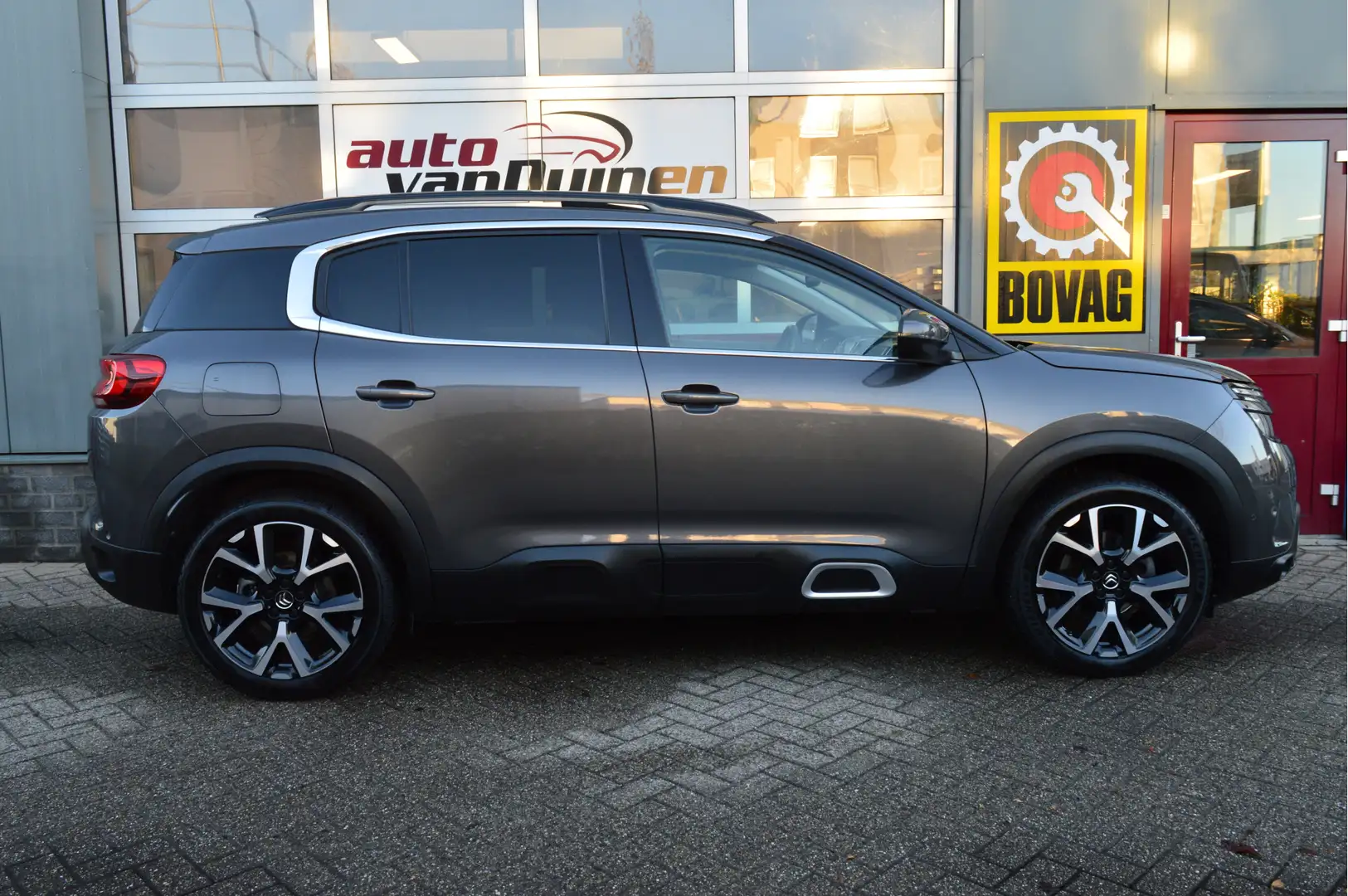 Citroen C5 Aircross 1.2 PureTech Business Plus O.a: Afn Haak, ACC, Sto Grijs - 2