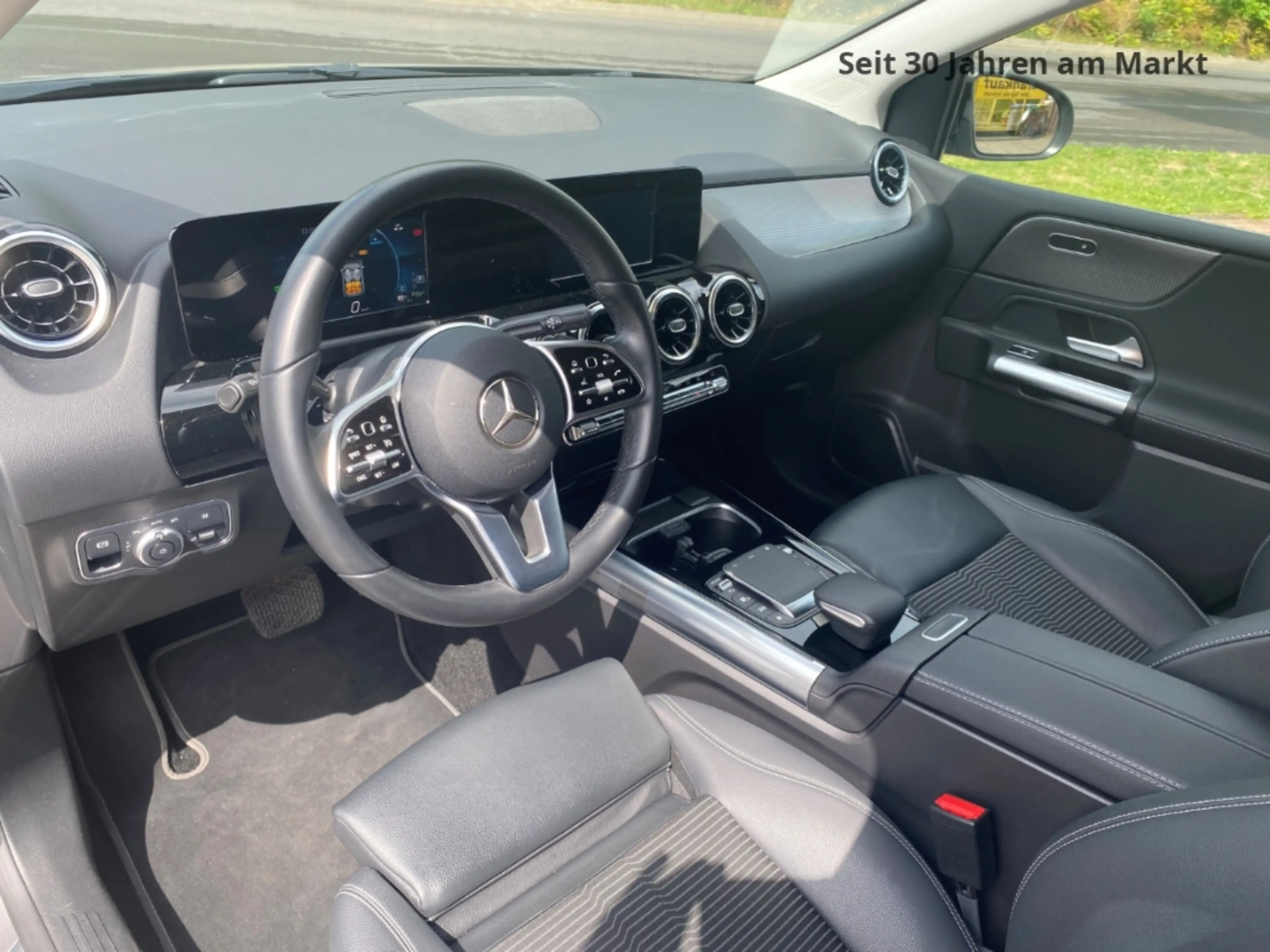 Mercedes-Benz B 250 E, LED, SH, PDC, Navi, WKR,1.Hand, Kamera, Alus, — photo 14
