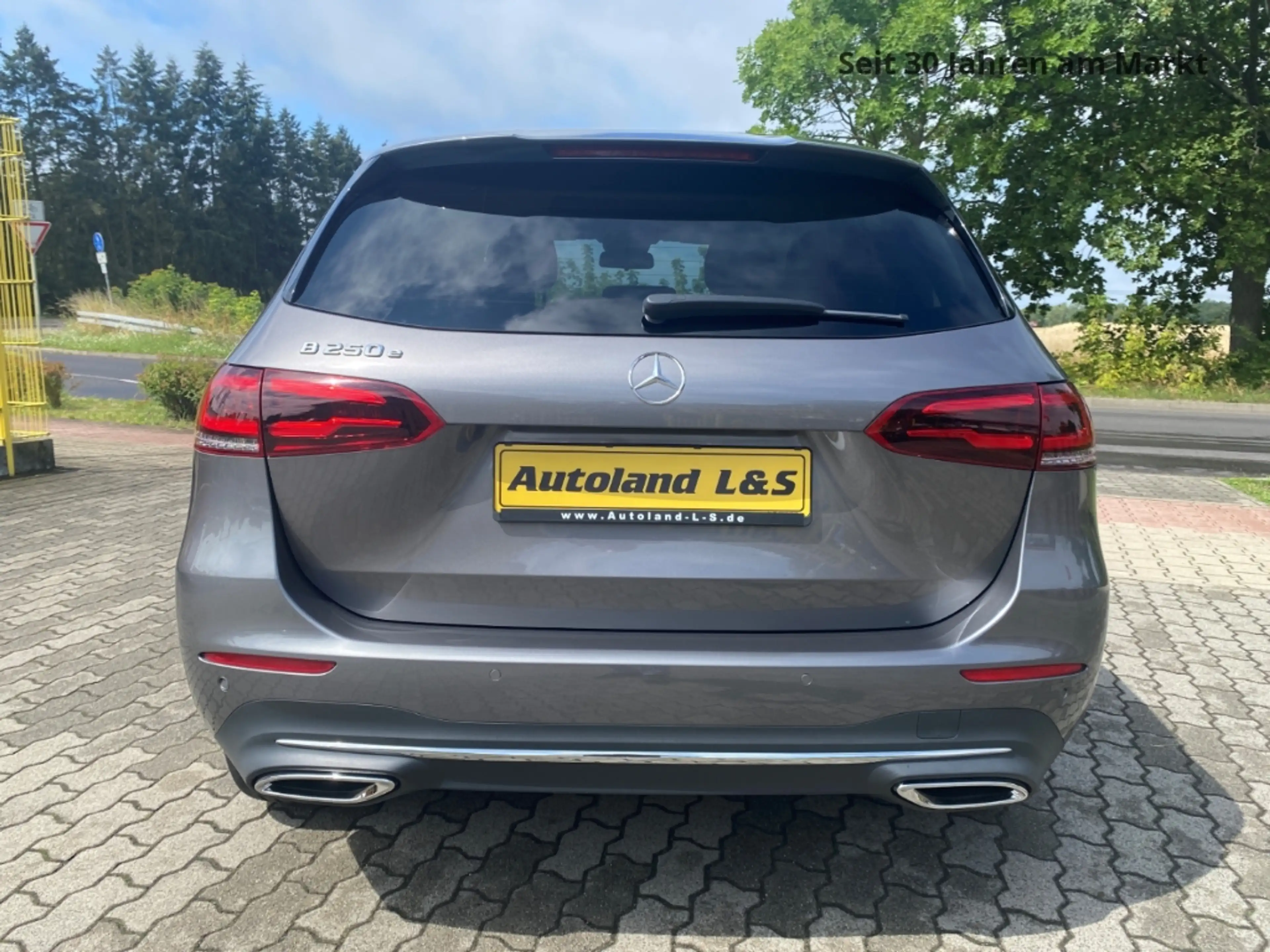 Mercedes-Benz B 250 E, LED, SH, PDC, Navi, WKR,1.Hand, Kamera, Alus, — photo 7