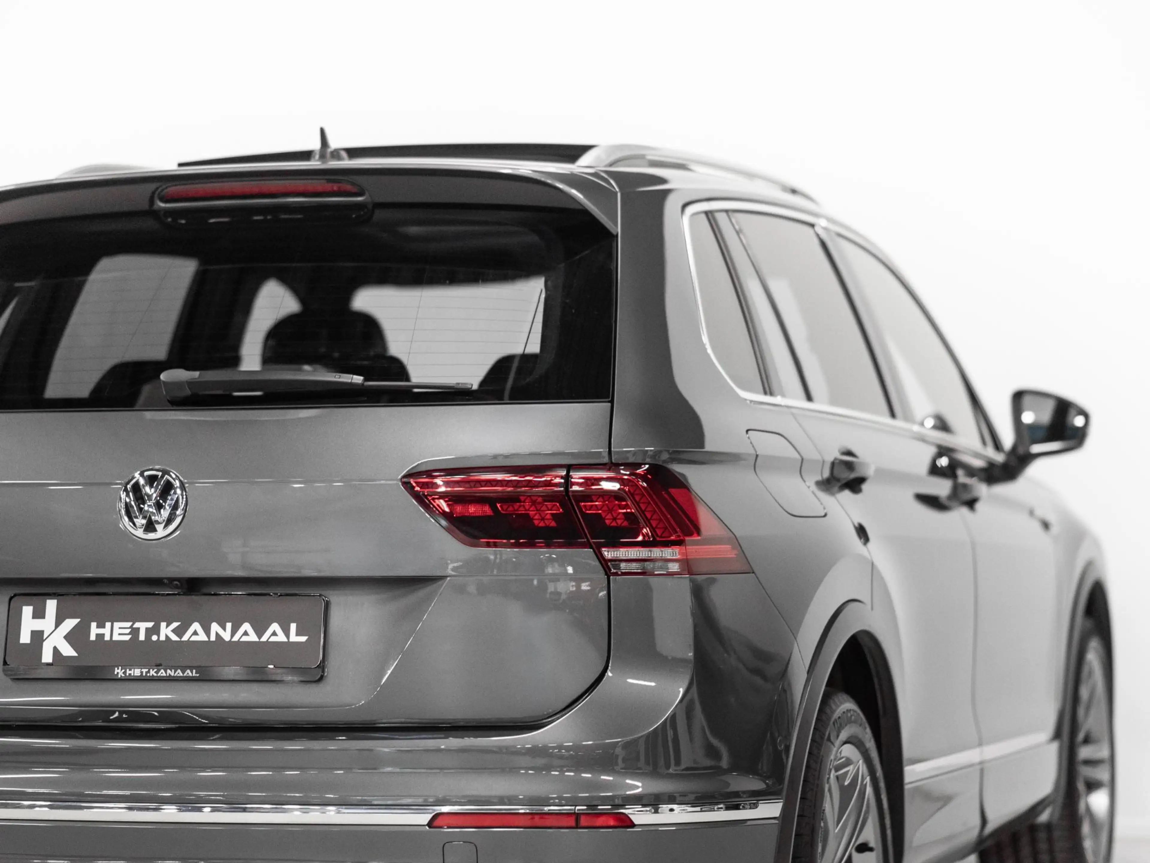 Volkswagen Tiguan 2.0 TSI 4Motion 220PK 3x R-Line Pano Leer Memory — photo 10