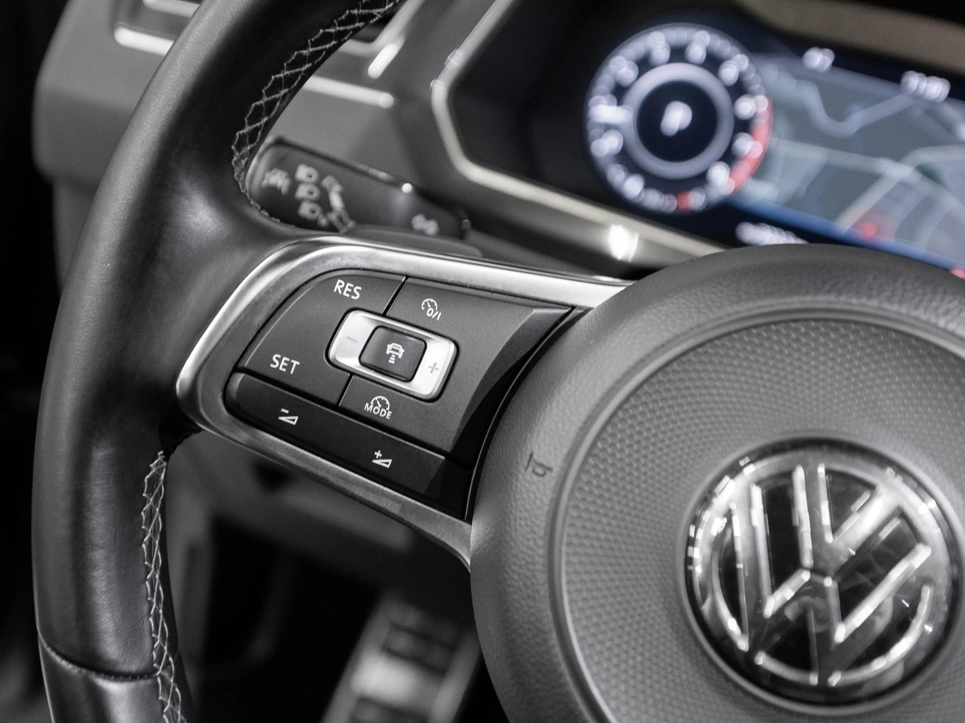 Volkswagen Tiguan 2.0 TSI 4Motion 220PK 3x R-Line Pano Leer Memory — photo 23