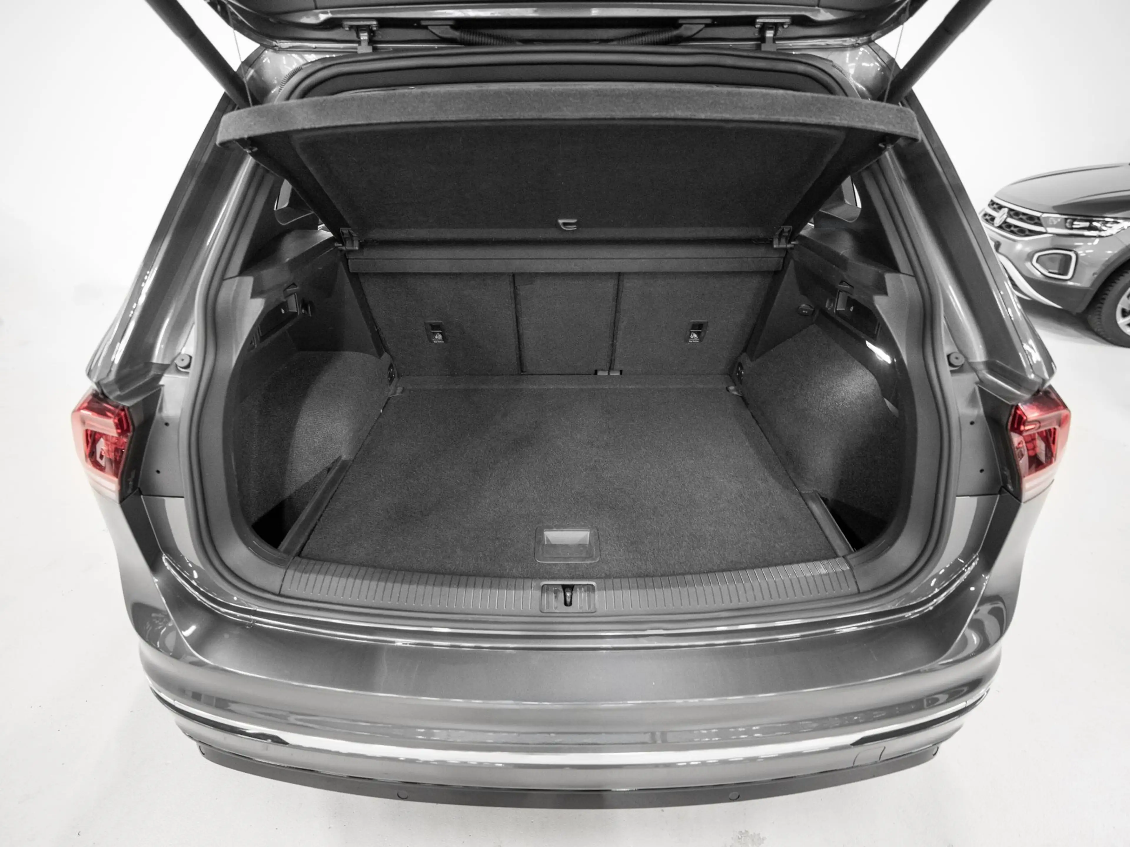 Volkswagen Tiguan 2.0 TSI 4Motion 220PK 3x R-Line Pano Leer Memory — photo 26
