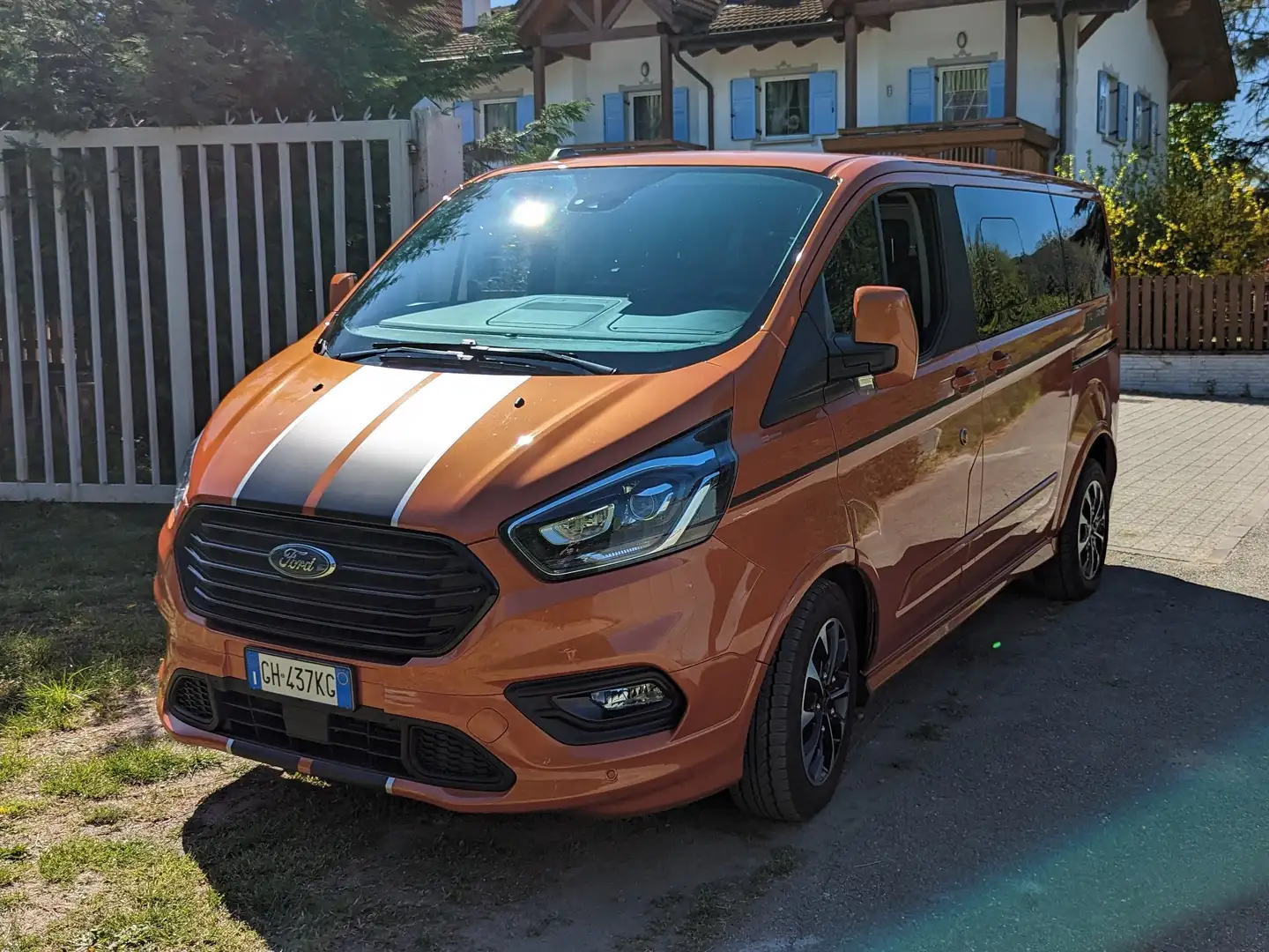 Ford Tourneo Custom 320 2.0 EcoBlue 185CV aut. PC Sport Orange Arancione - 1