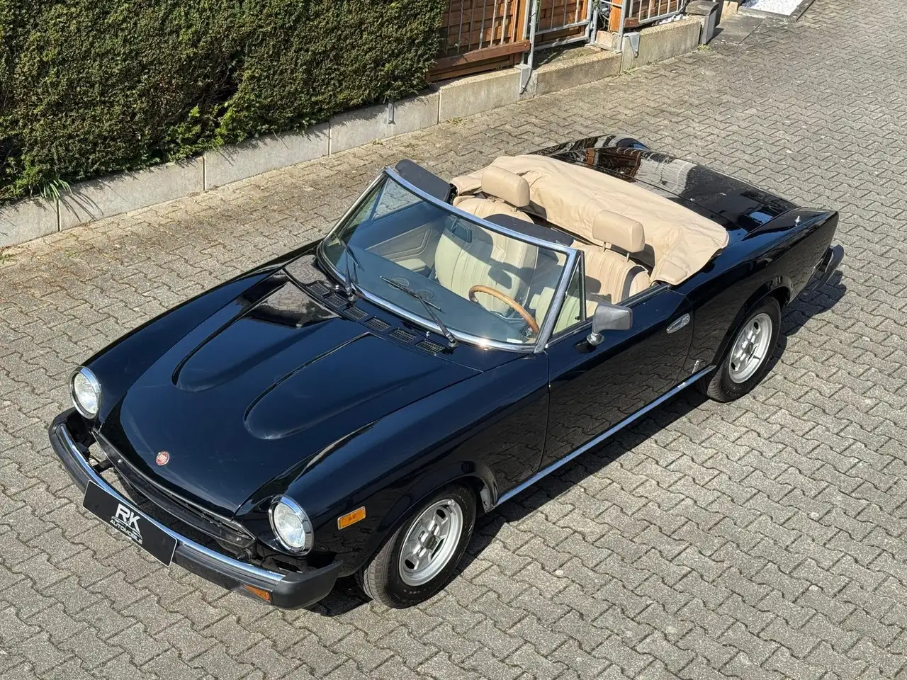 Fiat 124 Spider Leder+Sfoffverdeck+H-Kennz., foto 1