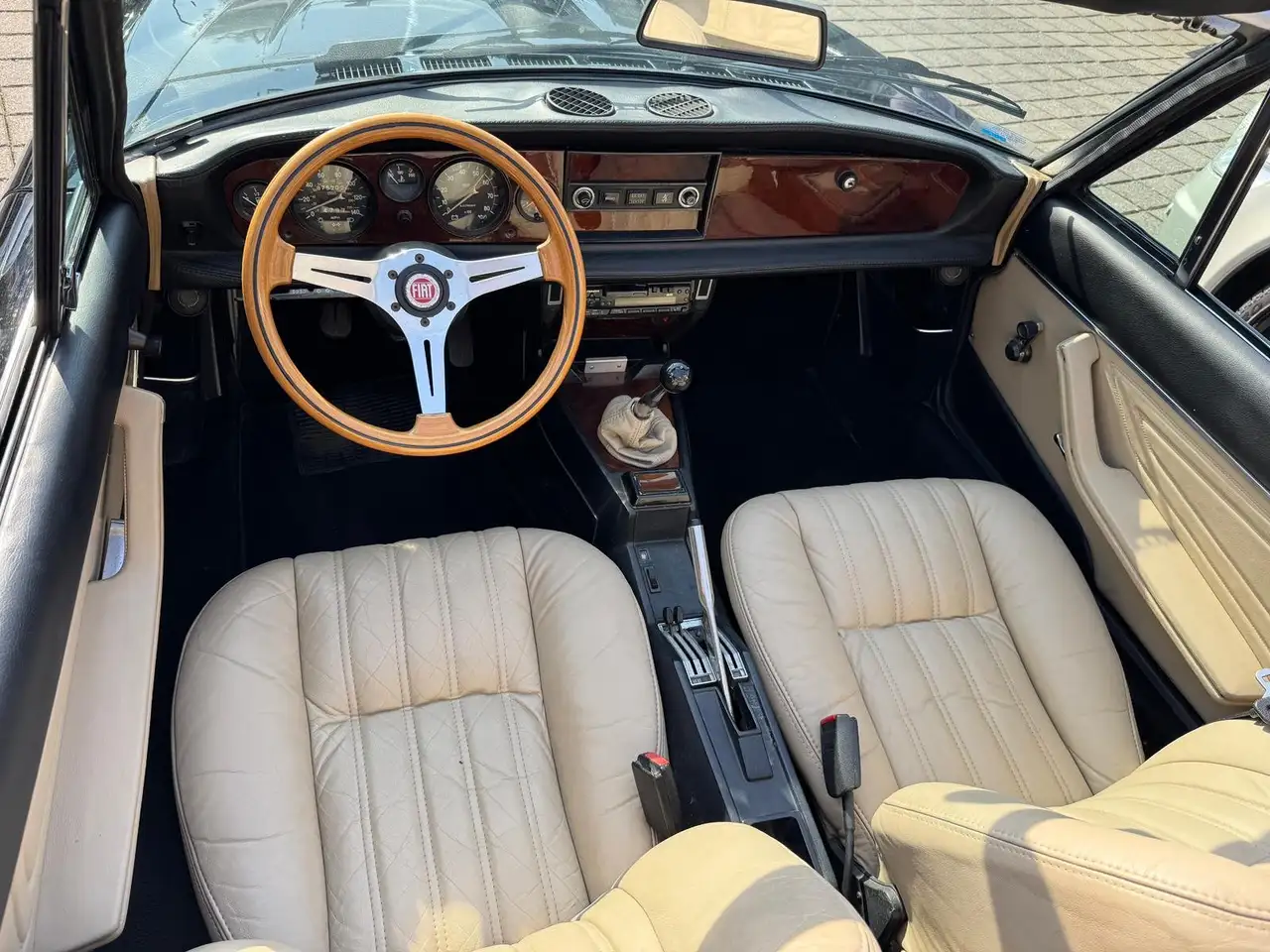 Fiat 124 Spider Leder+Sfoffverdeck+H-Kennz., foto 11