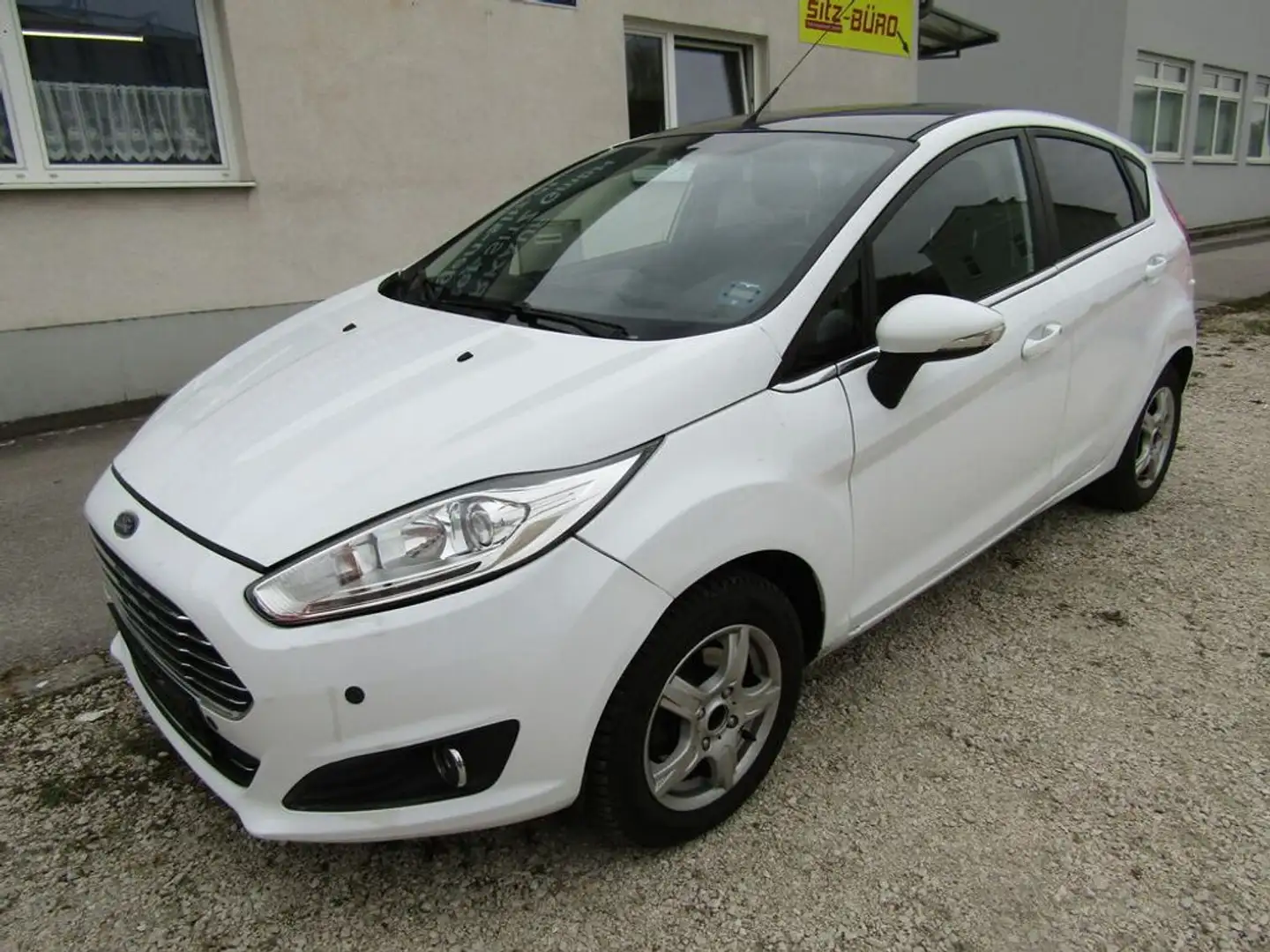 Ford Fiesta Titanium Blanc - 2