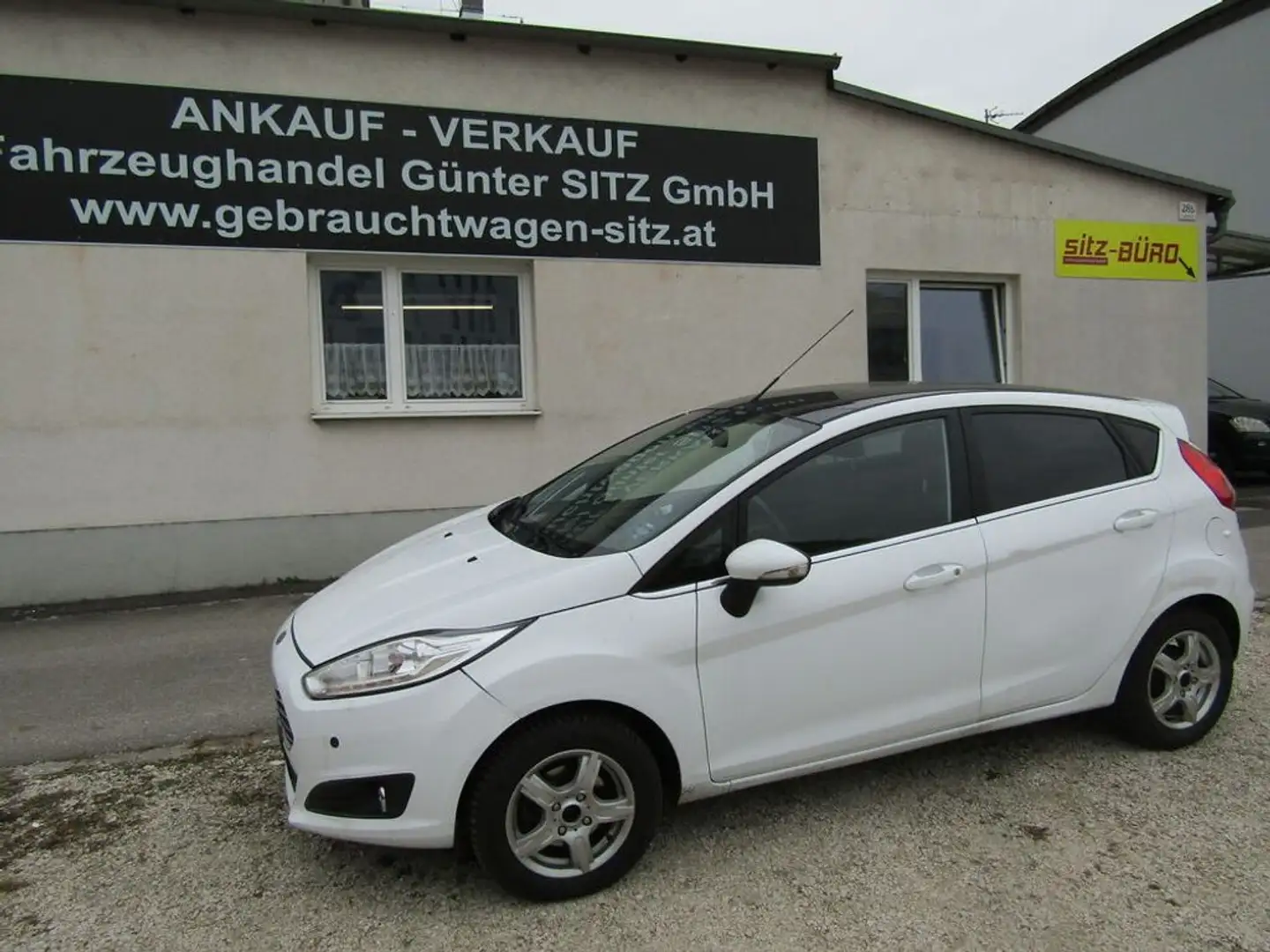 Ford Fiesta Titanium Blanc - 1