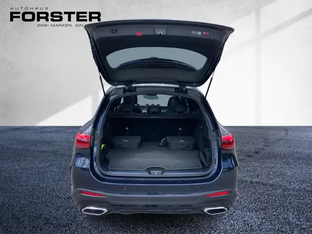 Mercedes-Benz GLC 300 e 4MATIC AMG Pano Night FAP Distr MBUX Ansicht 5