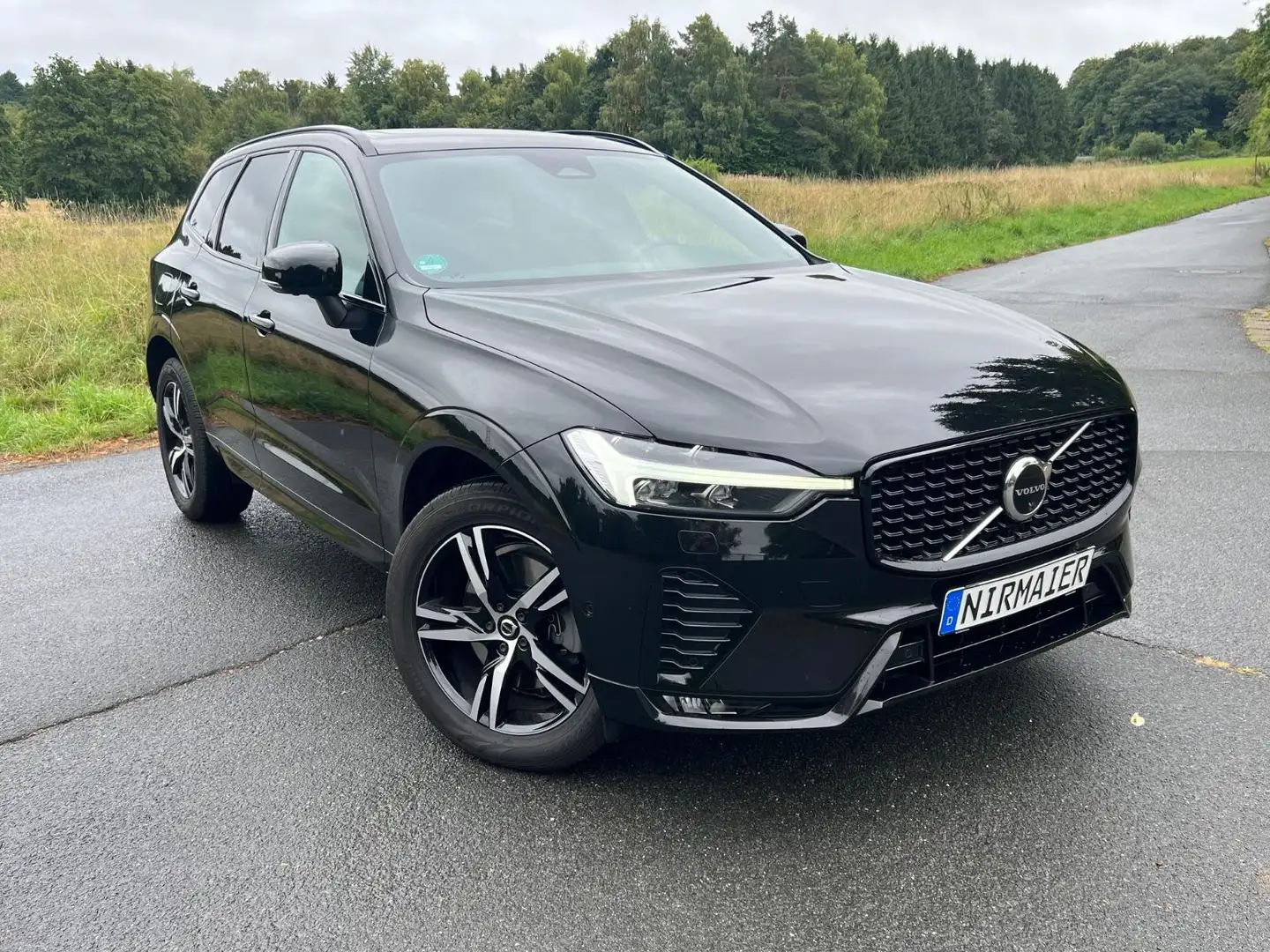 Volvo XC60 R-DESIGN, KAMERA, AHK, PANO, LED Schwarz - 1
