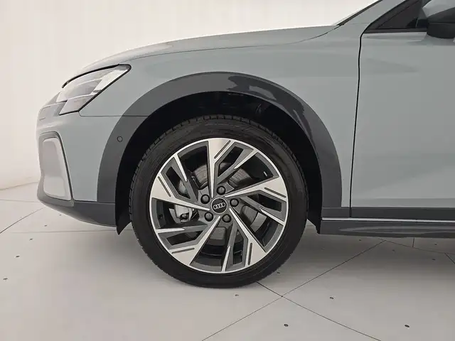 Audi A3 view 8