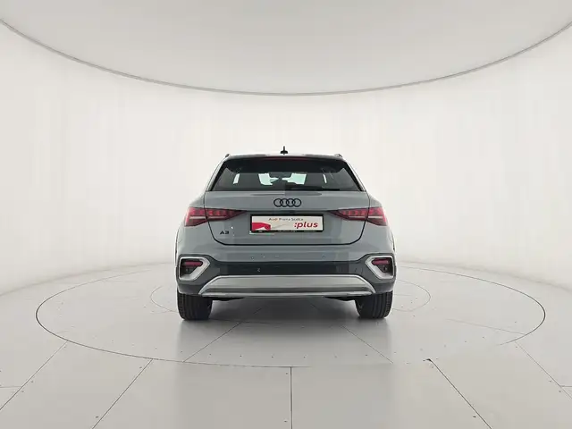 Audi A3 view 4