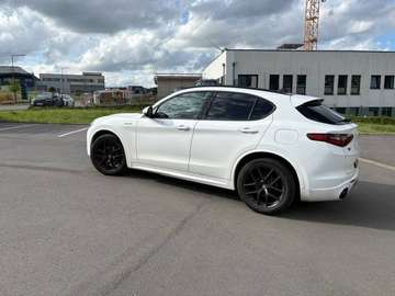 Stelvio 2.2 Diesel 16V AT8 Q4 Veloce
