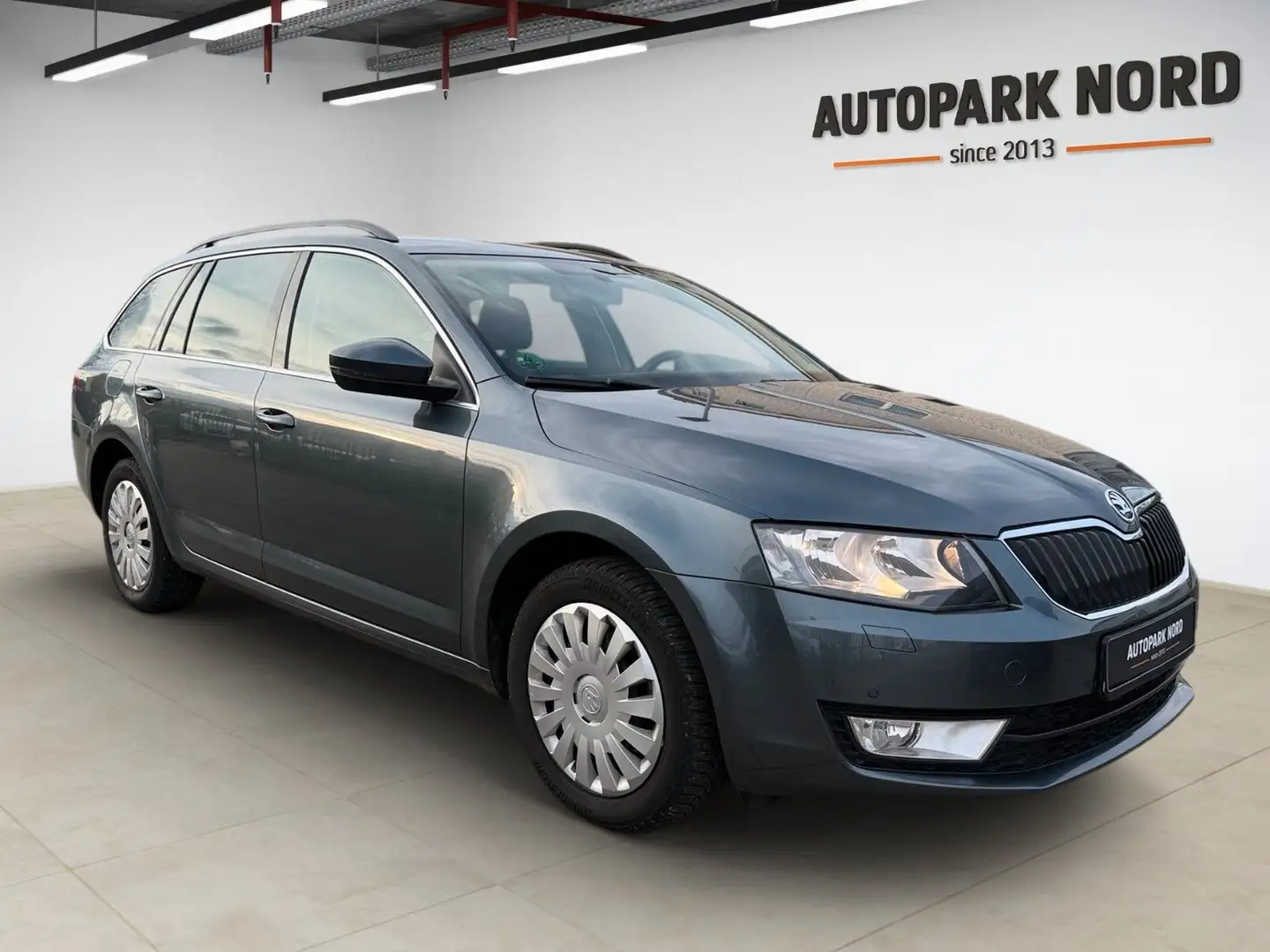 Skoda Octavia 2.0 TDI Combi Ambition/1.HAND/SHZ/TEMP Grau - 2