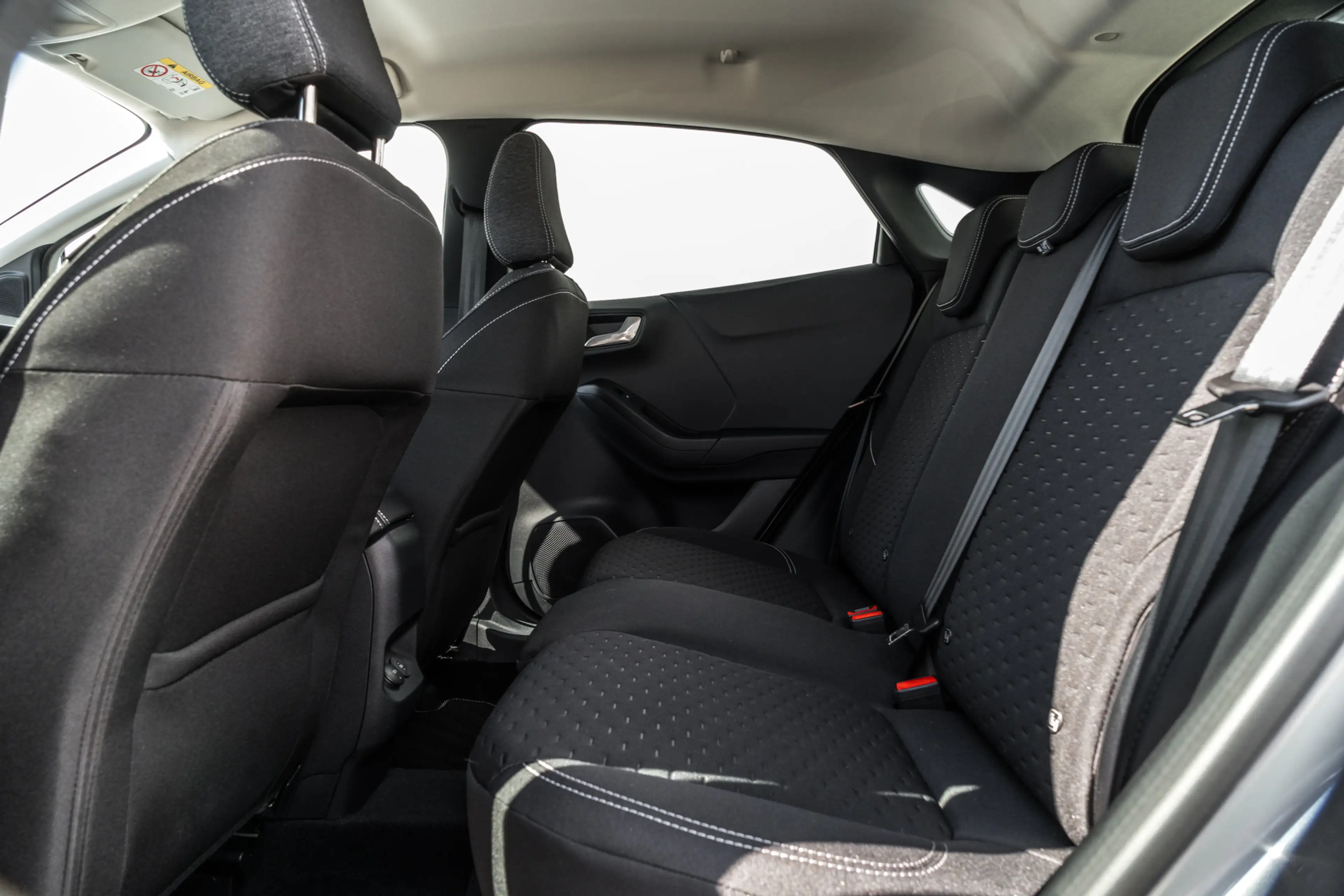 Ford Puma 1.0 EcoBoost Hybrid Titanium | LED | Camera | Wint — photo 16