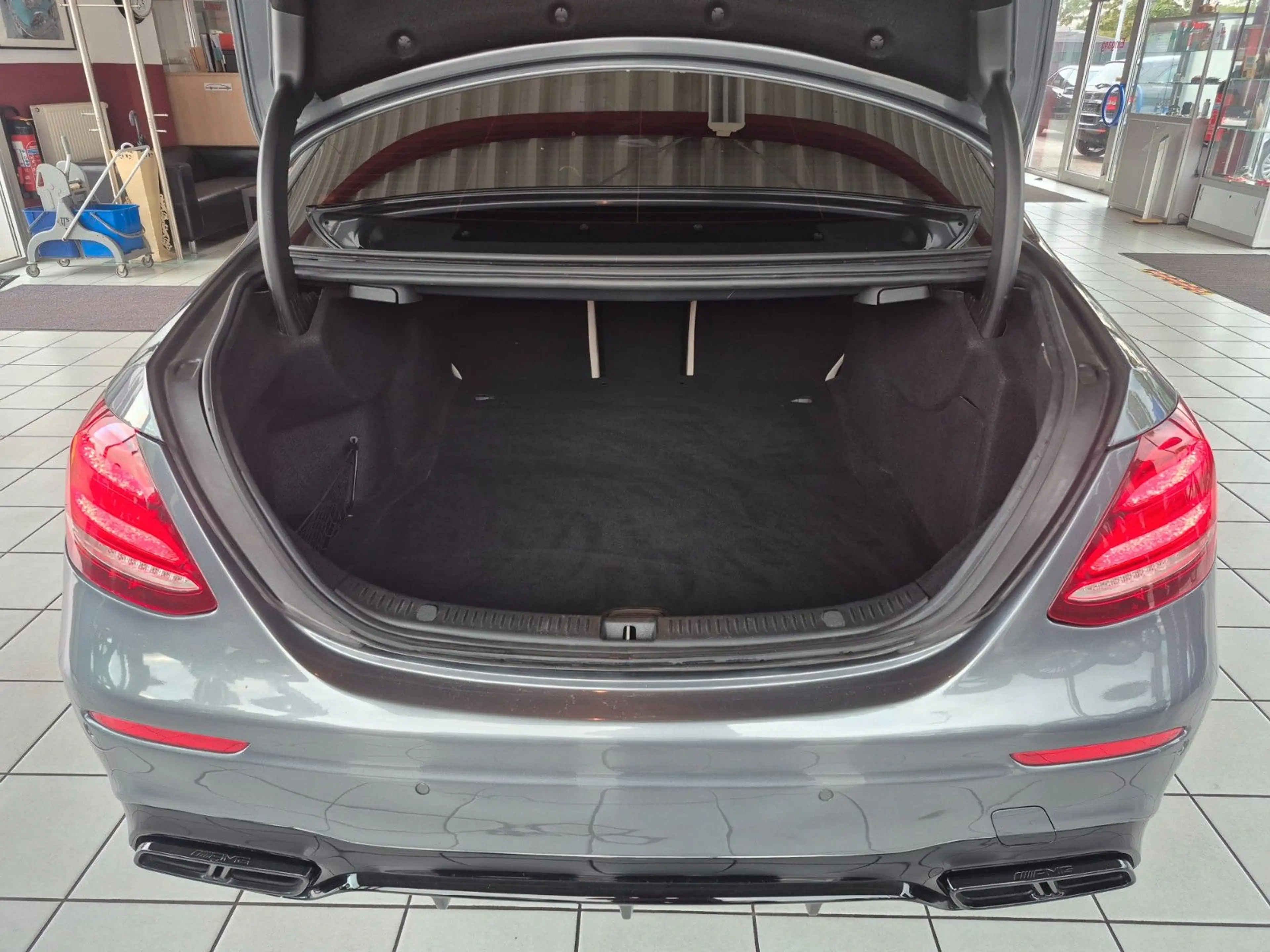 Mercedes-Benz E 63 AMG E 63 S AMG 4Matic+ Head Up Panorama Burmster LED — photo 7