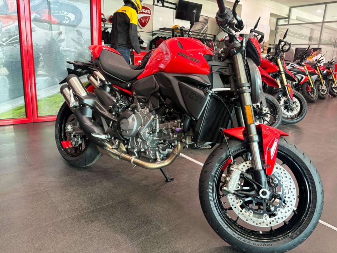Ducati Monster 800 PLUS RED 2026