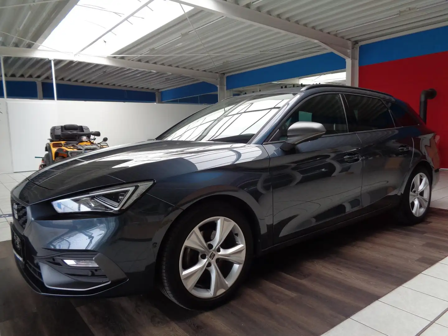 SEAT Leon Seat Leon ST 1.5 eTSI DSG FR.LED.Cam.SHZ.ACC. - 2