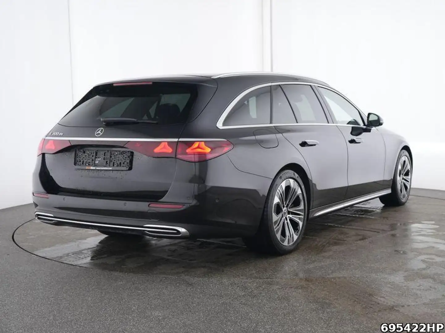 Mercedes-Benz E 300 T EXCLUSIVE  Pano Burmester 360°Memory Schwarz - 2