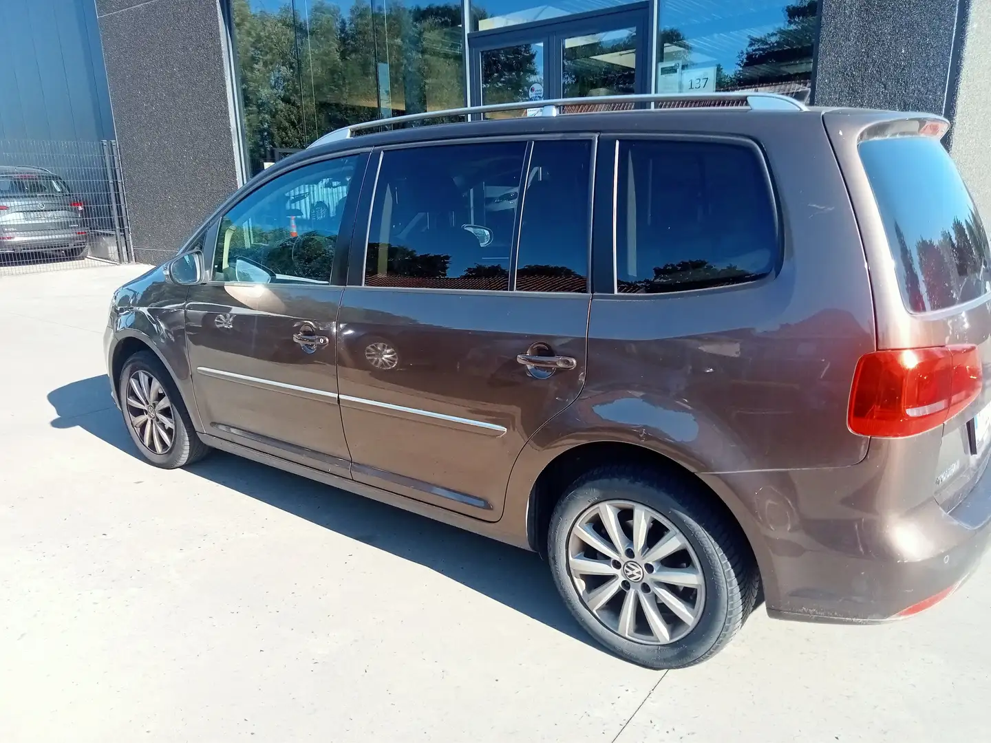 Volkswagen Touran Touran 1.6 TDI HIGHLINE !!!  EXPORT/HANDELAAR  !!! Bruin - 2