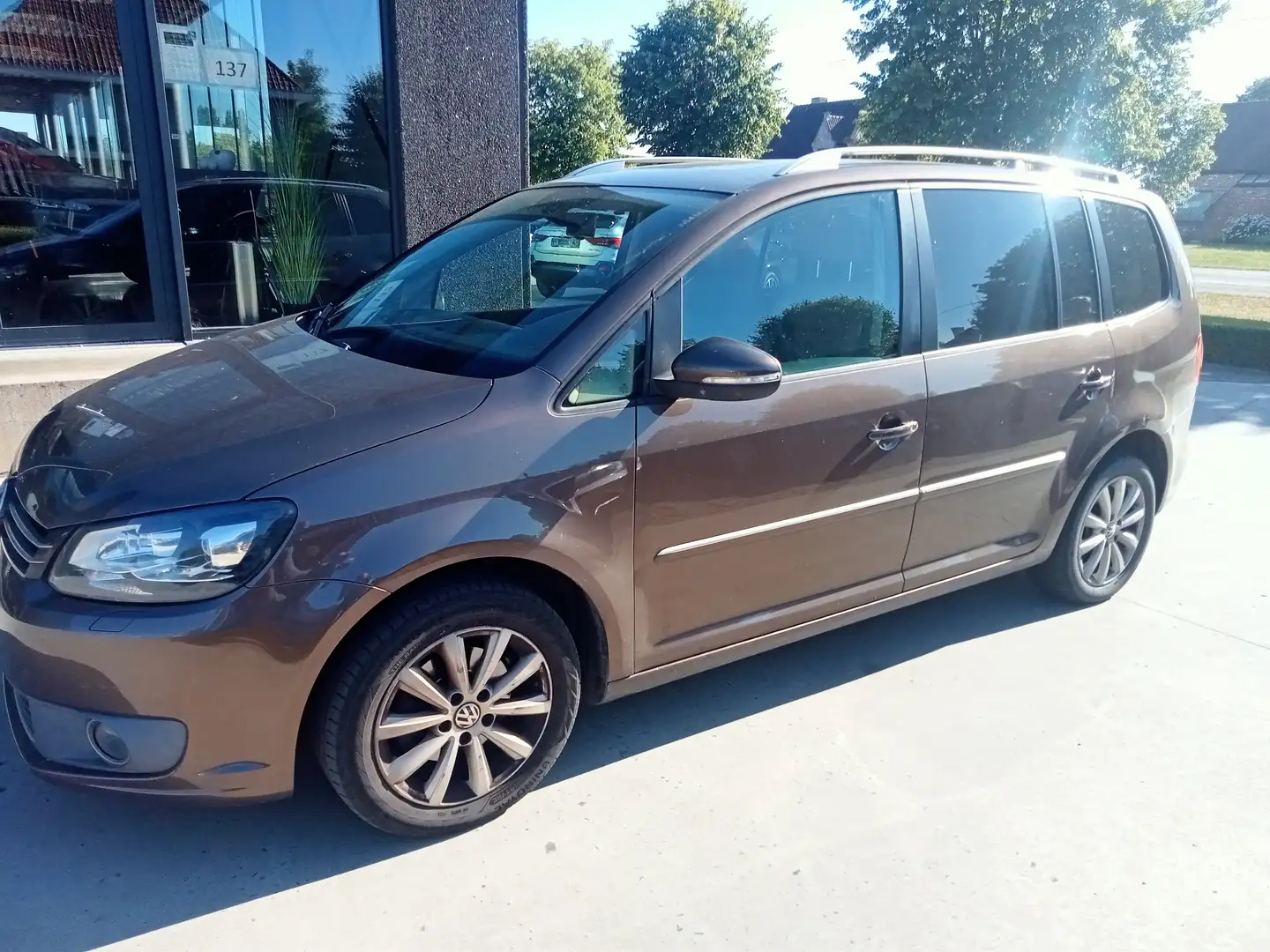 Volkswagen Touran Touran 1.6 TDI HIGHLINE !!!  EXPORT/HANDELAAR  !!! Bruin - 1