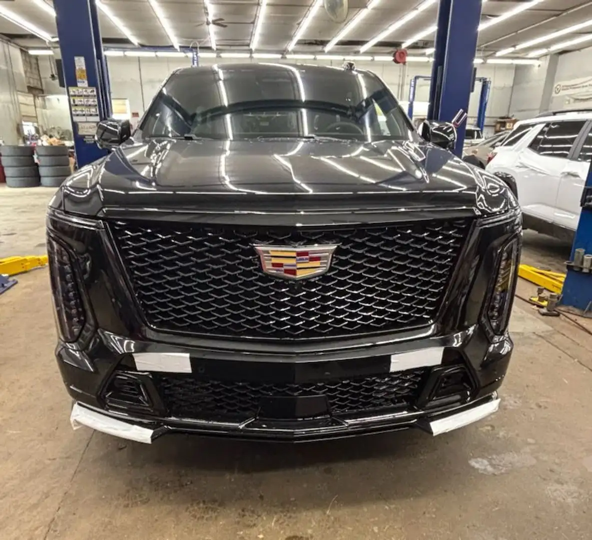 Cadillac Escalade Escalade-V 6.2L V8 Czarny - 1