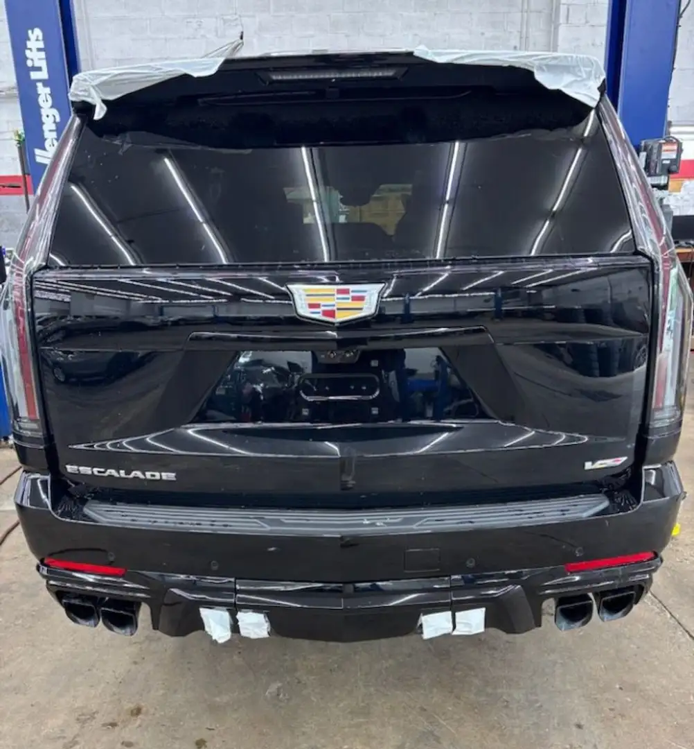 Cadillac Escalade Escalade-V 6.2L V8 Czarny - 2