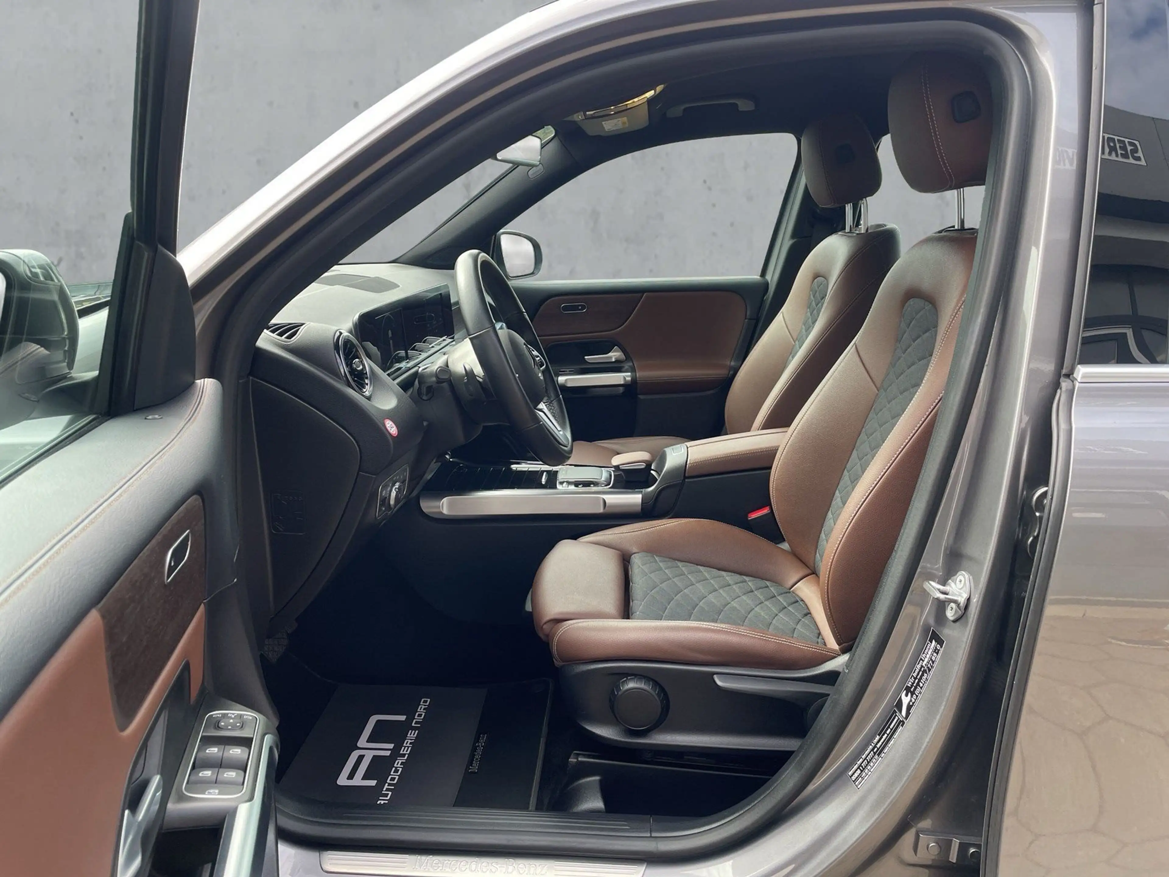 Mercedes-Benz GLB 250 4MATIC Business+Navi+RFK+Sitzheiz — photo 9