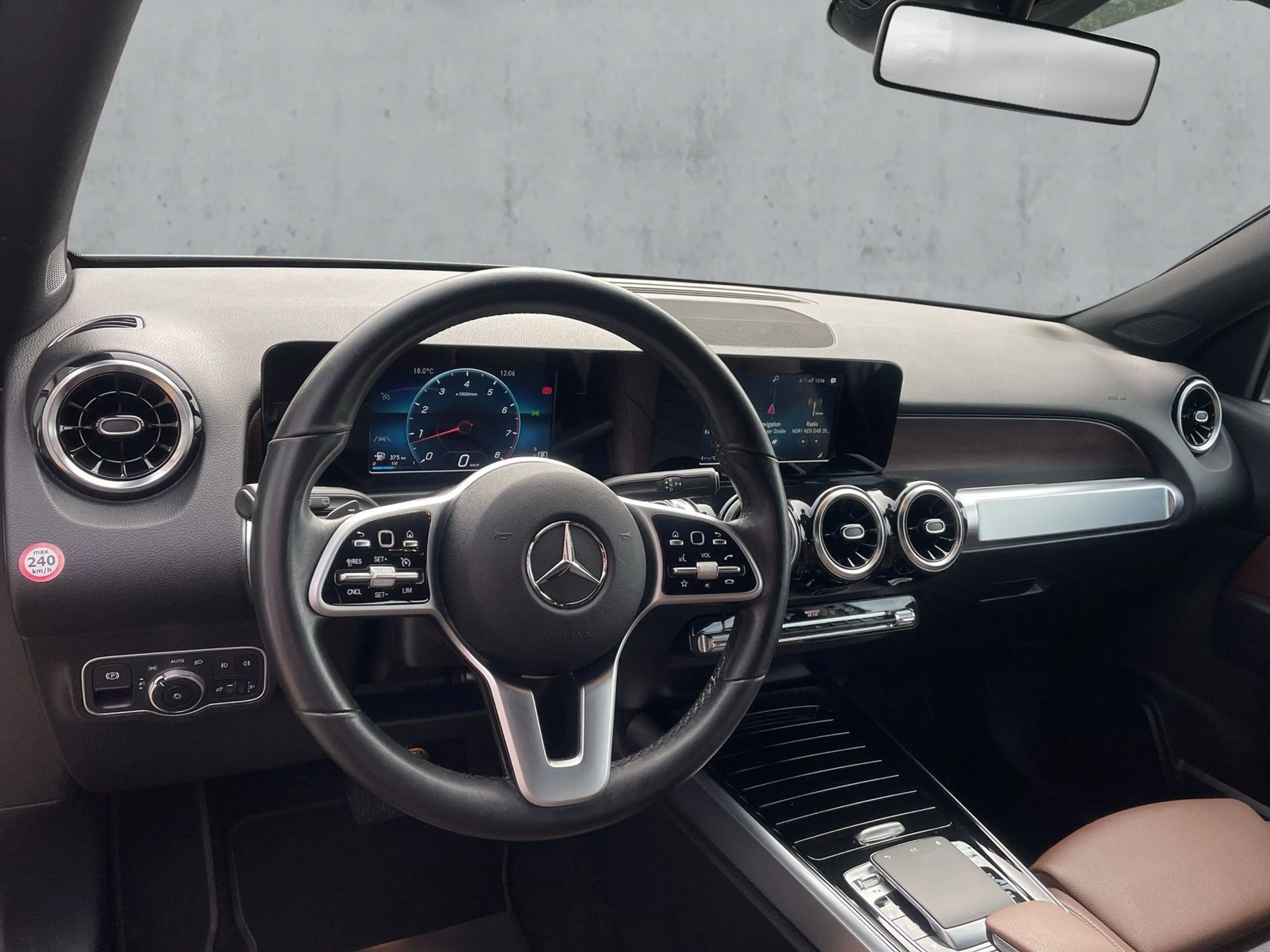 Mercedes-Benz GLB 250 4MATIC Business+Navi+RFK+Sitzheiz — photo 11