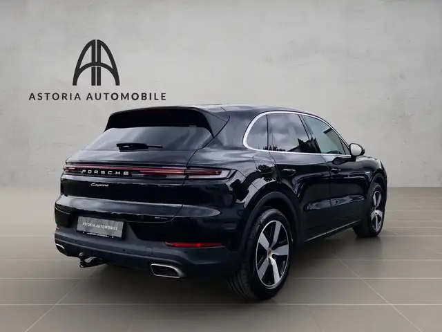 Porsche Cayenne view 5