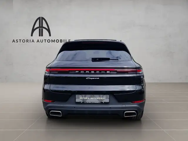 Porsche Cayenne view 6