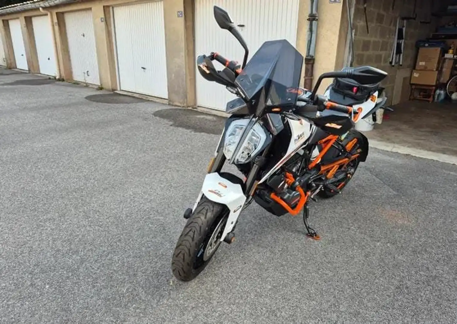 KTM 125 Duke - 1