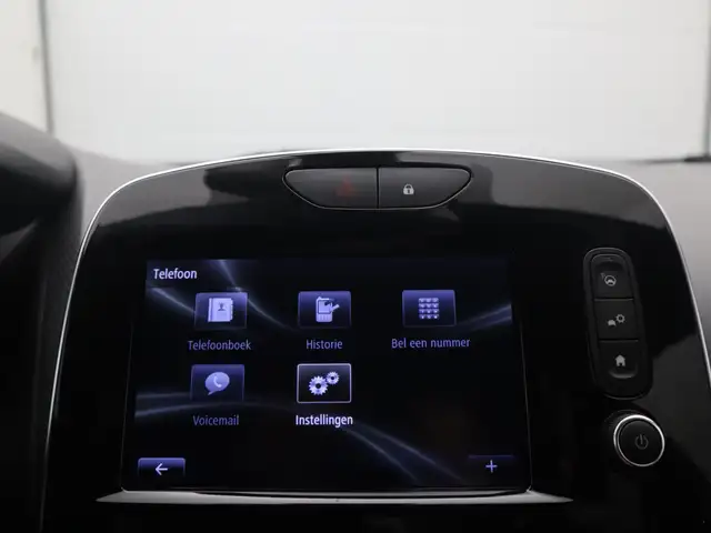 Renault Clio view 24