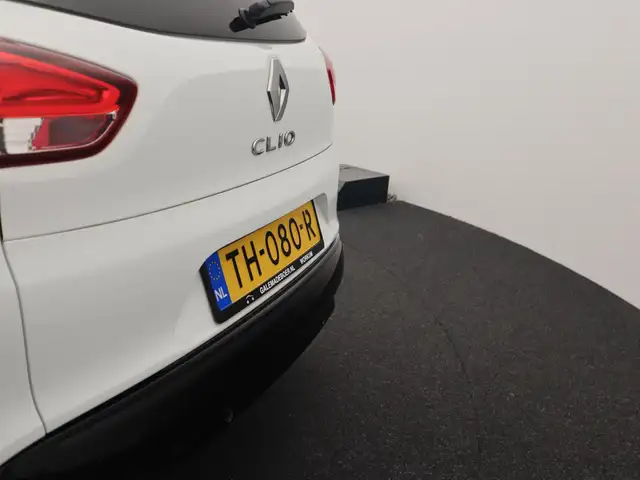 Renault Clio view 19