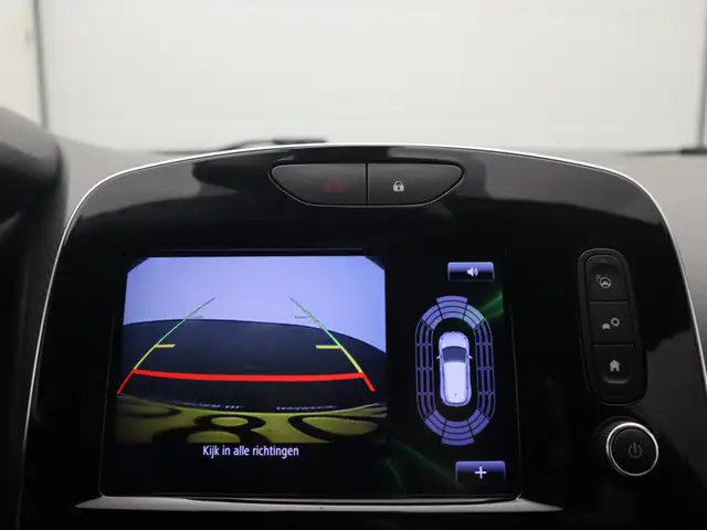 Renault Clio view 9